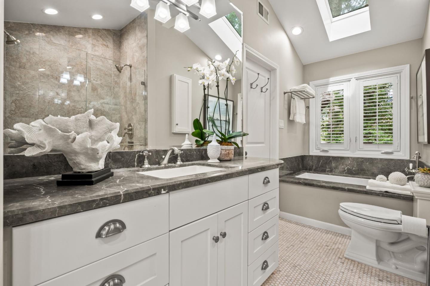 25 Woodhue Court