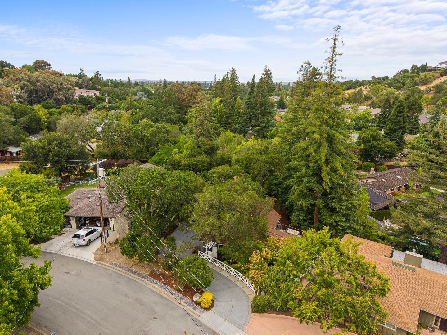 25 Woodhue Court