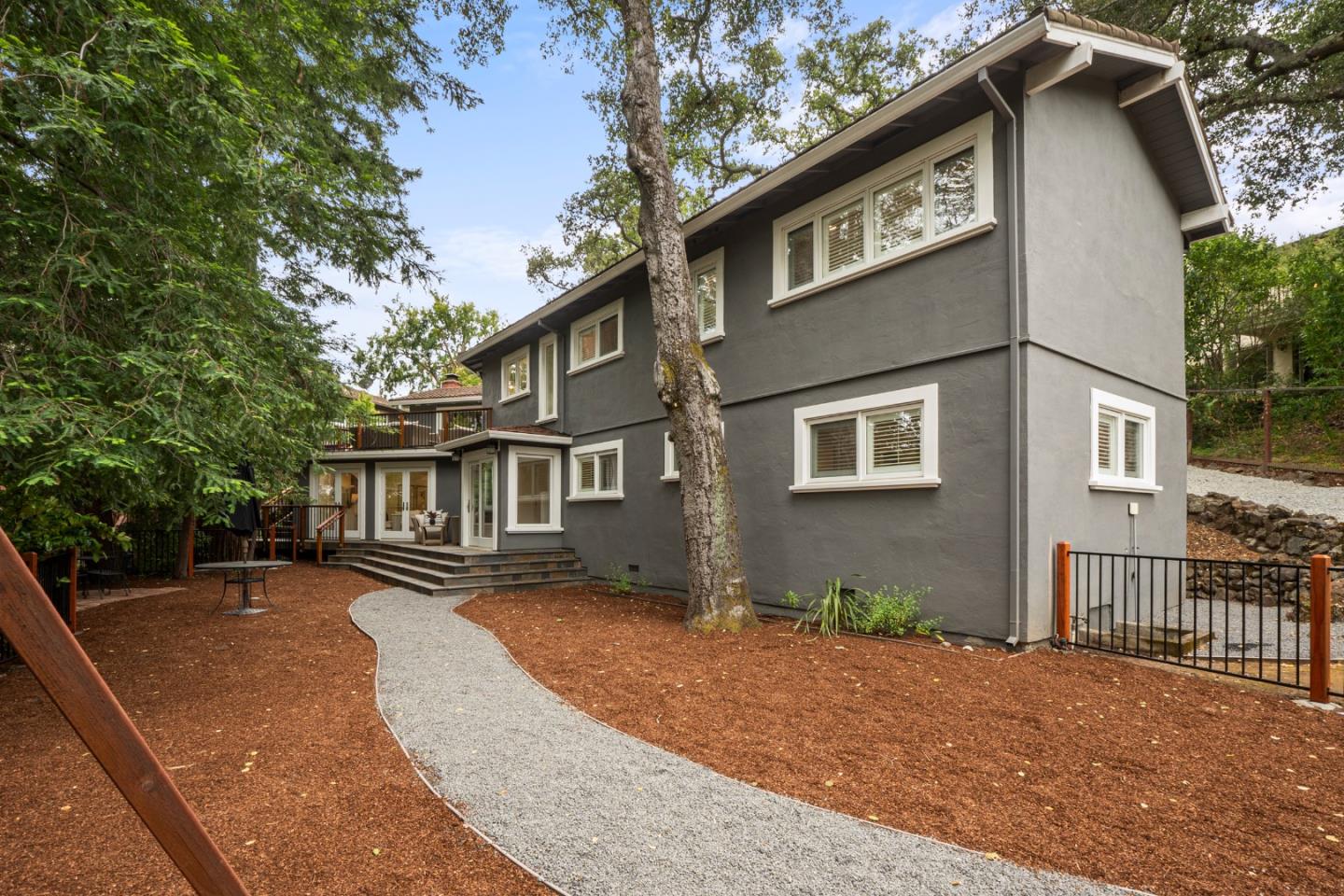 25 Woodhue Court