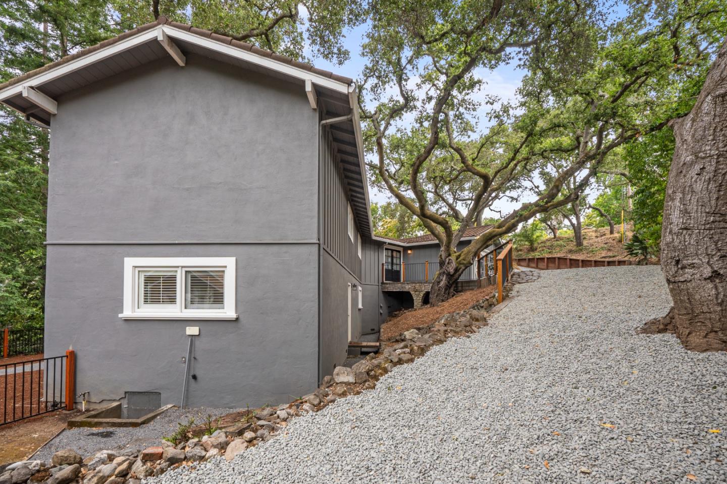 25 Woodhue Court