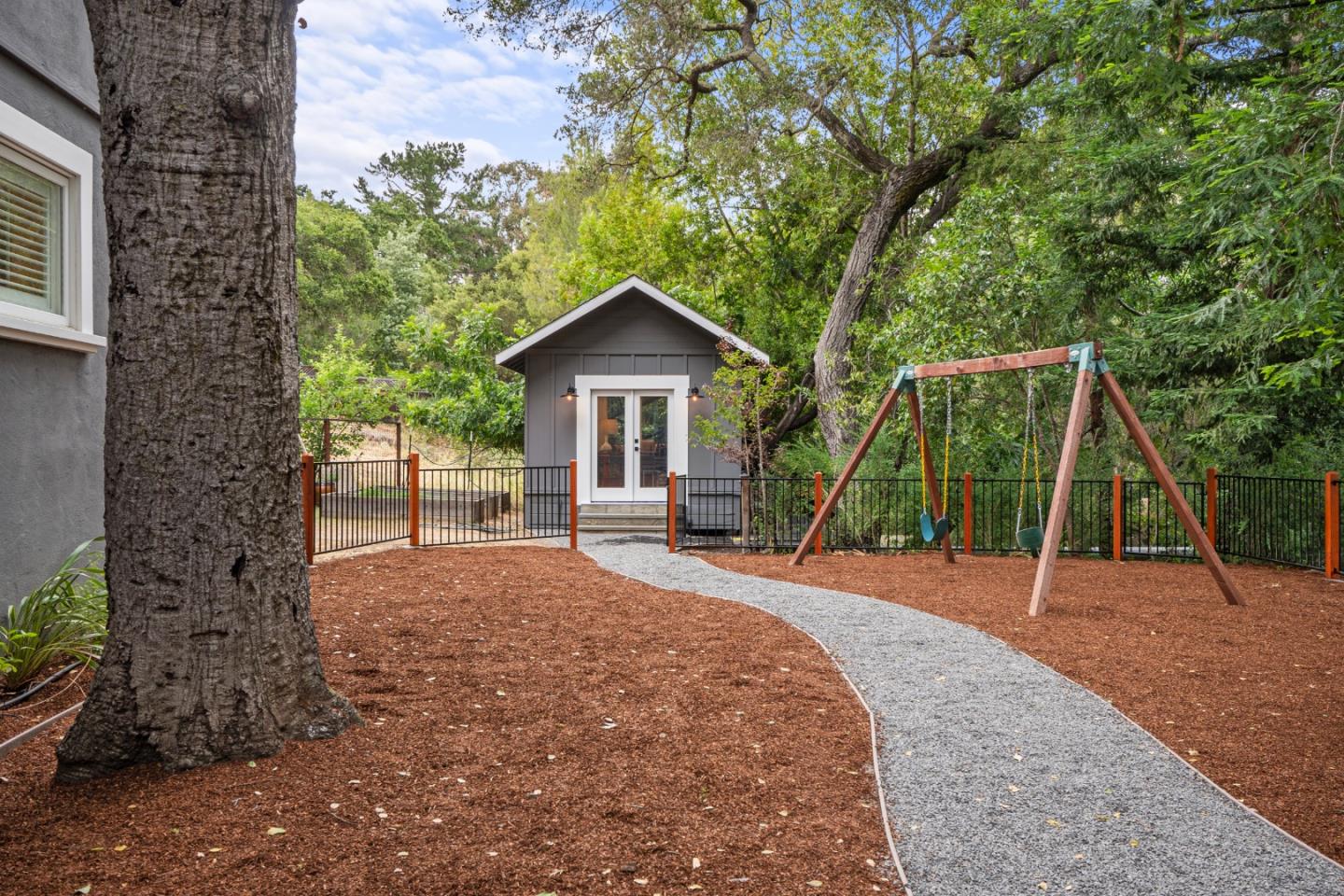 25 Woodhue Court