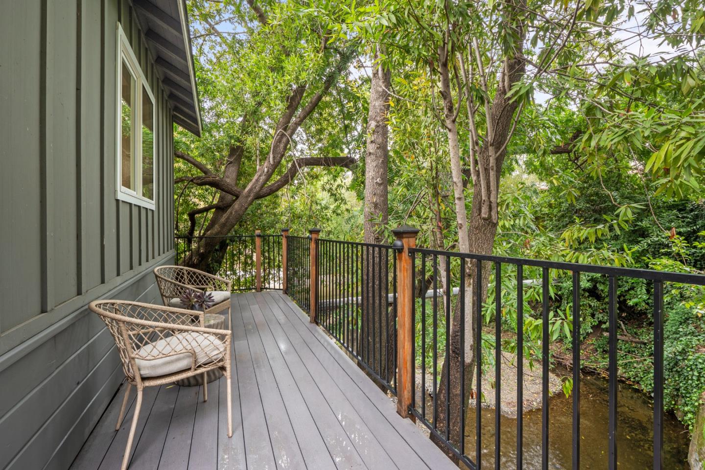 25 Woodhue Court