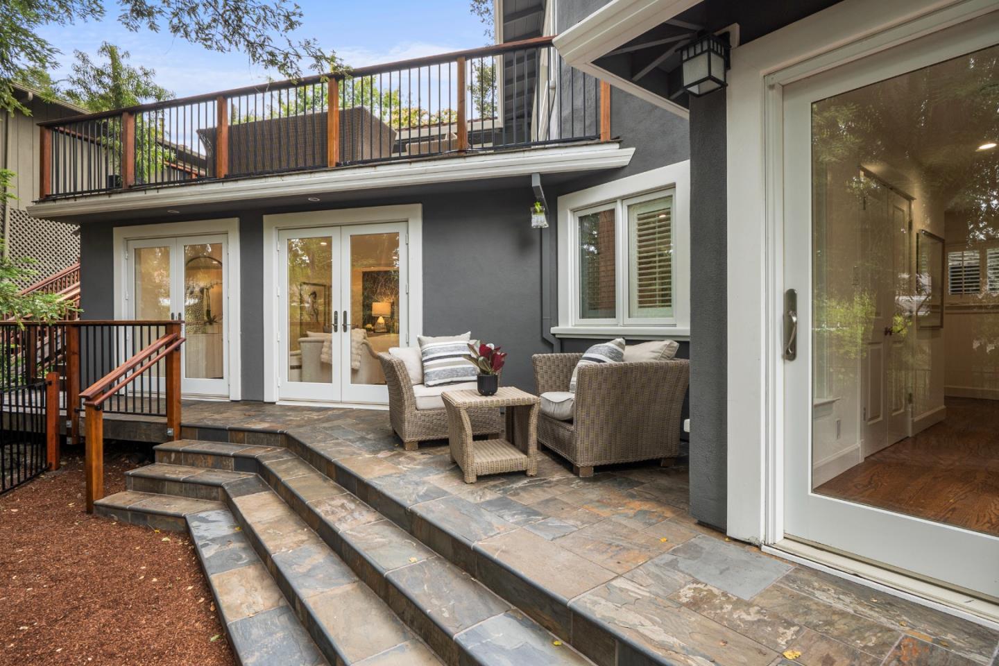 25 Woodhue Court