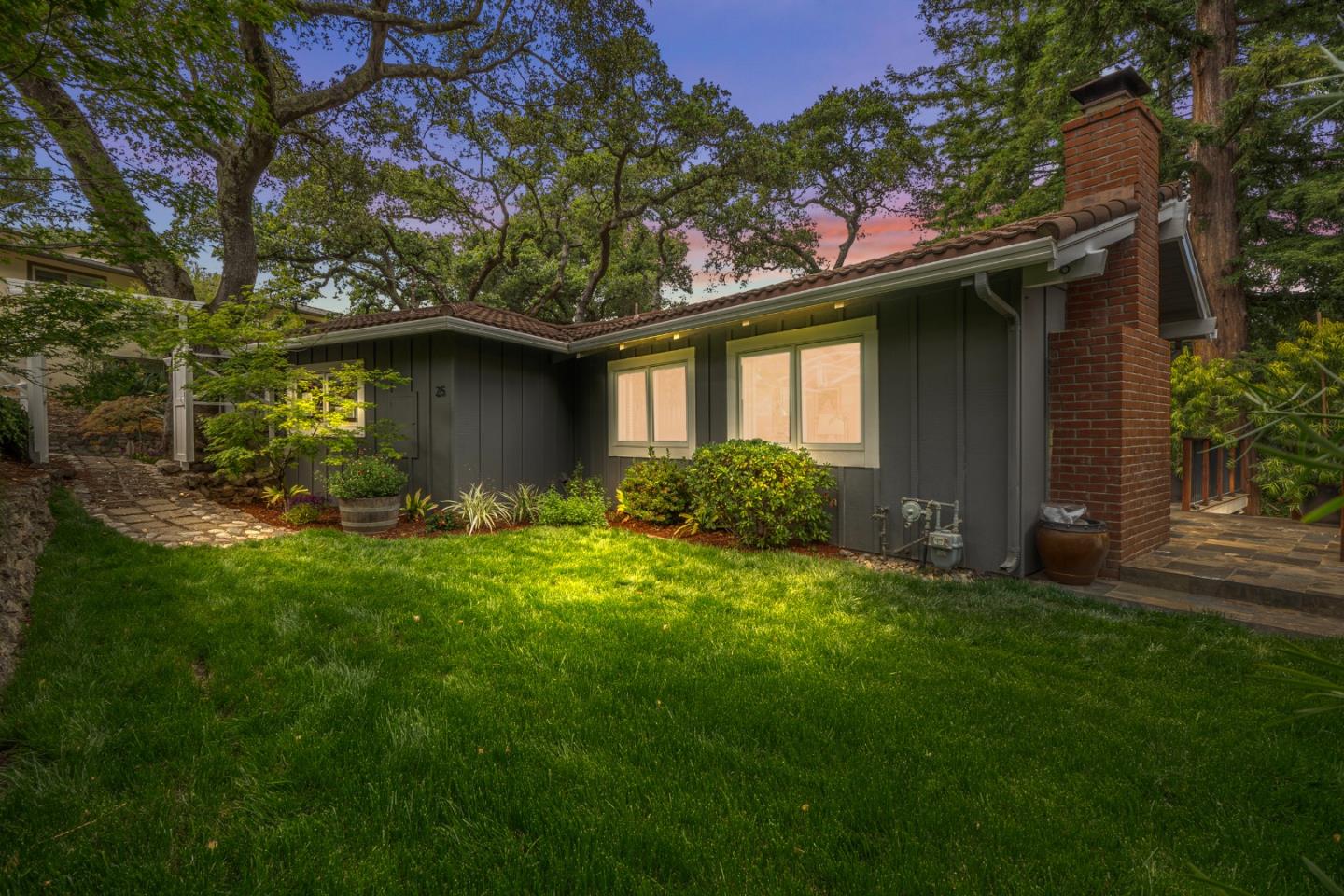 25 Woodhue Court