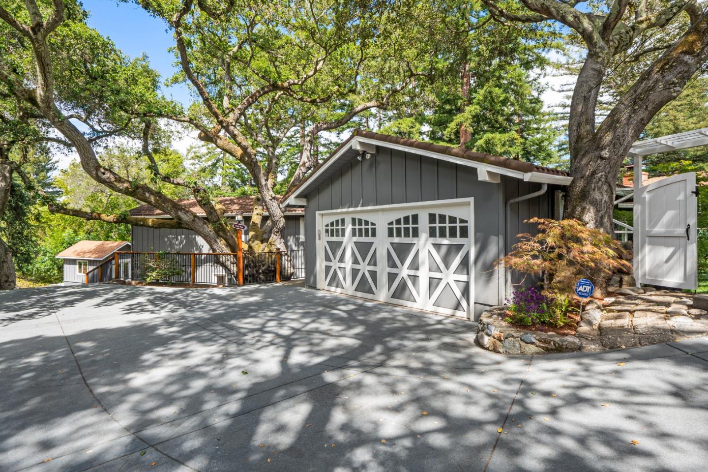 25 Woodhue Court