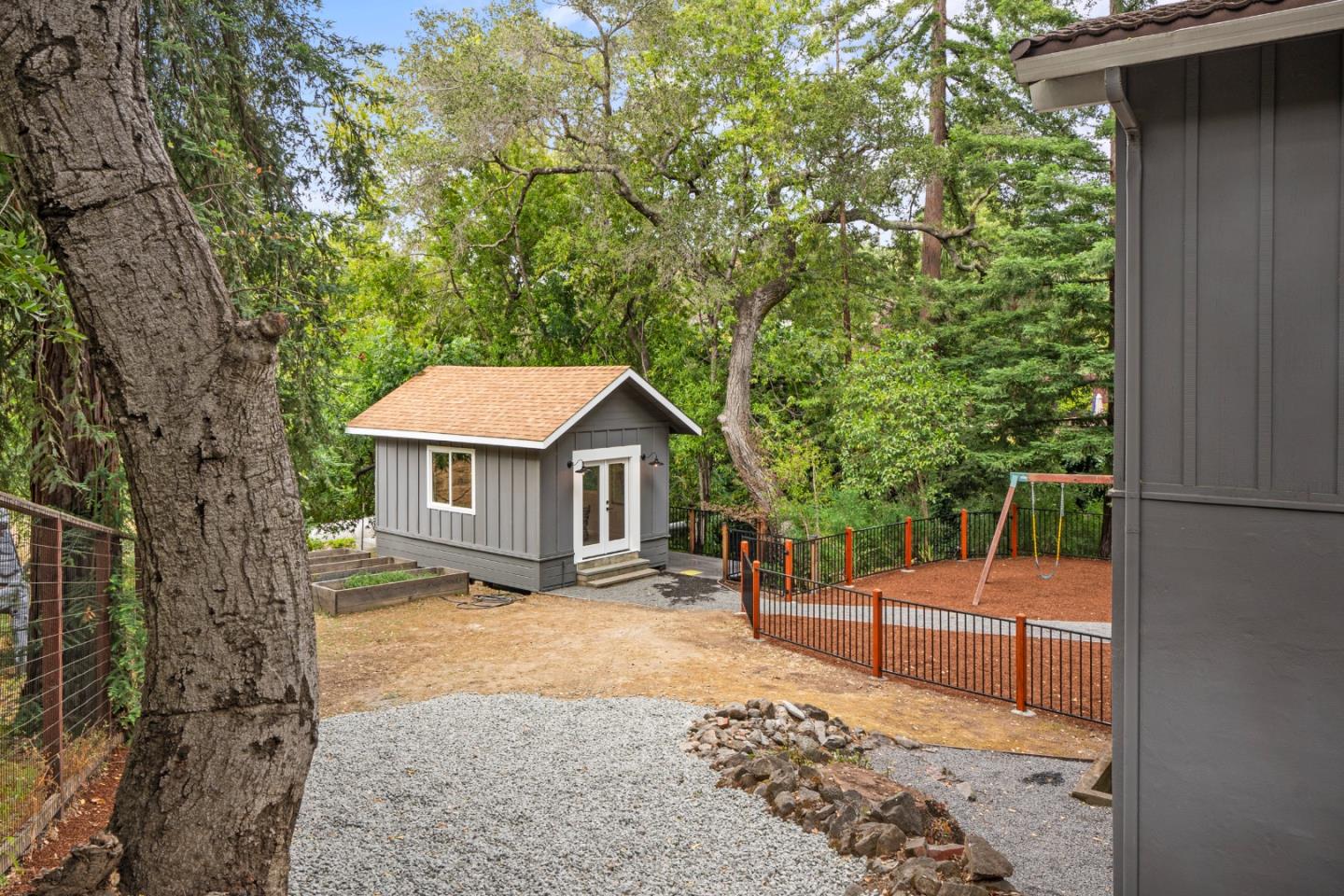 25 Woodhue Court