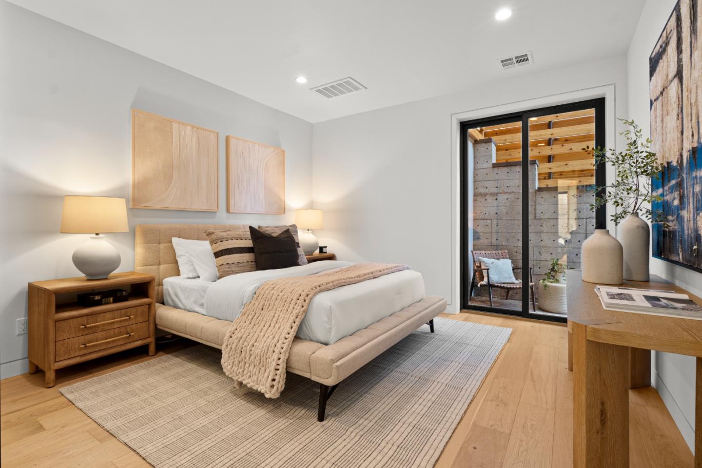 3724 Laurel WAY