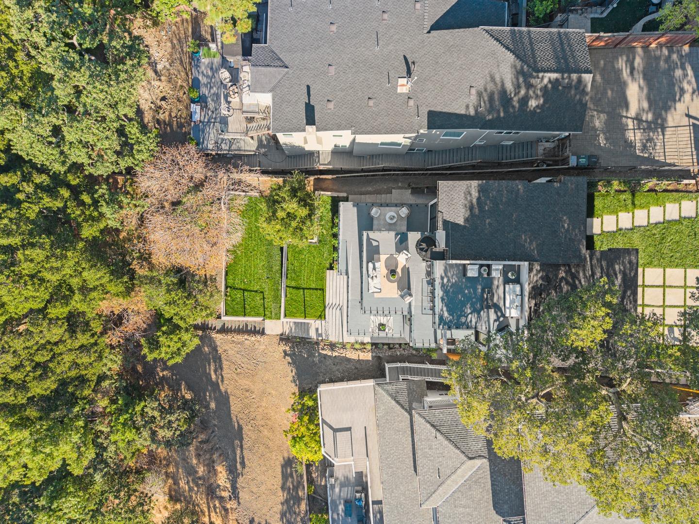 3724 Laurel WAY