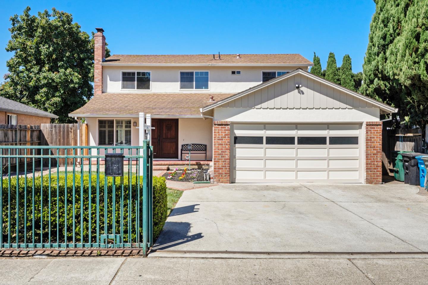 2275 Pulgas AVE