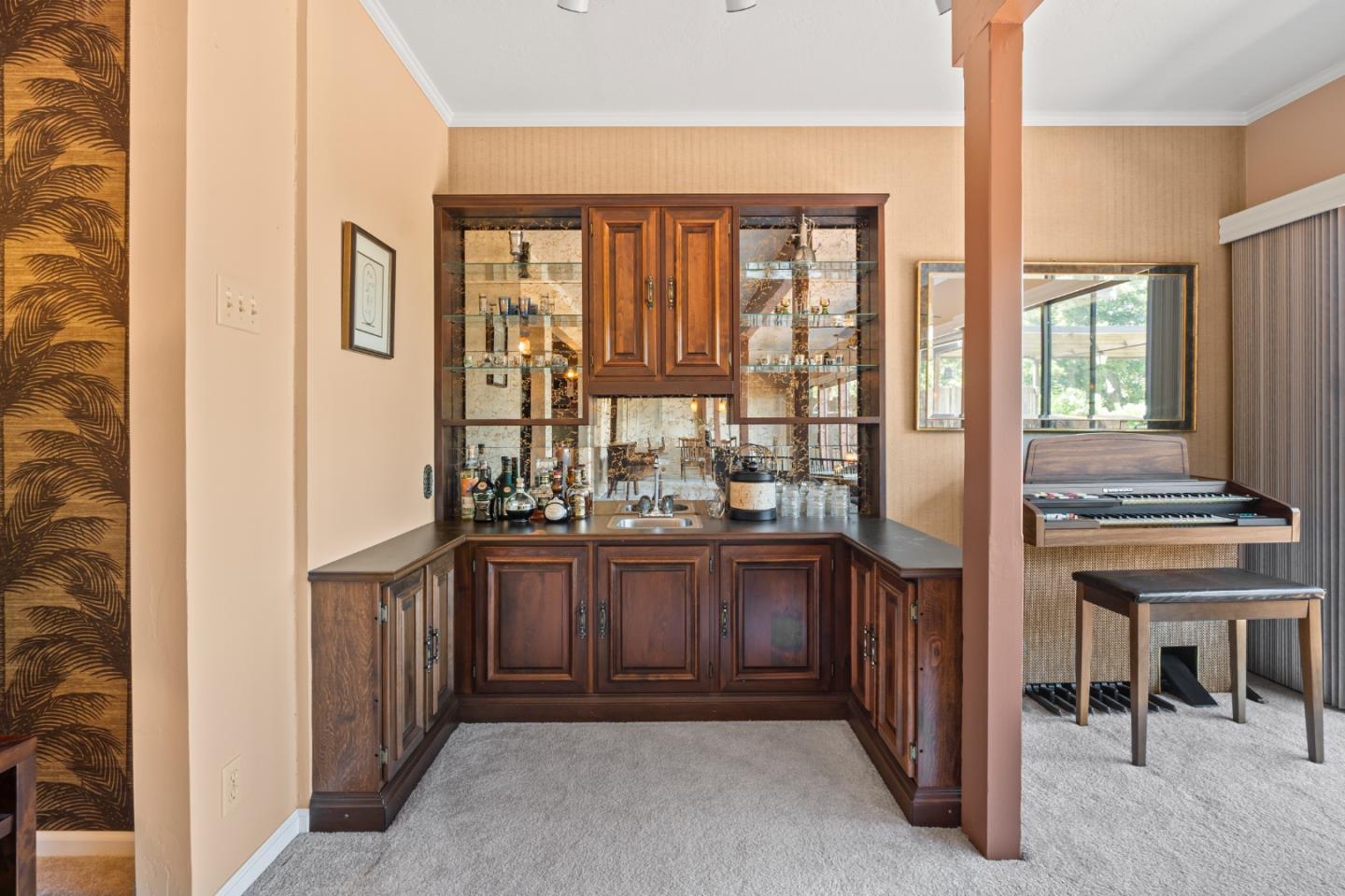 773 Lakeview WAY