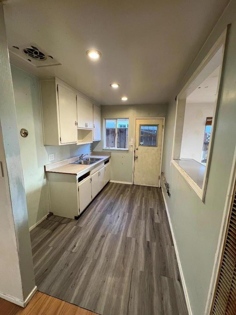 549 6th AVE