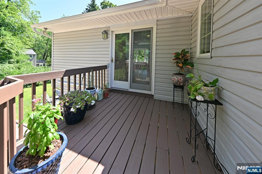 12 Heatherhill Lane