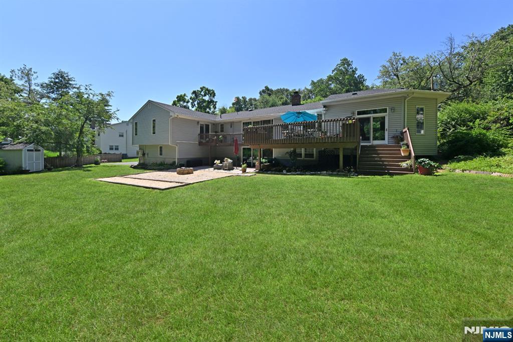12 Heatherhill Lane