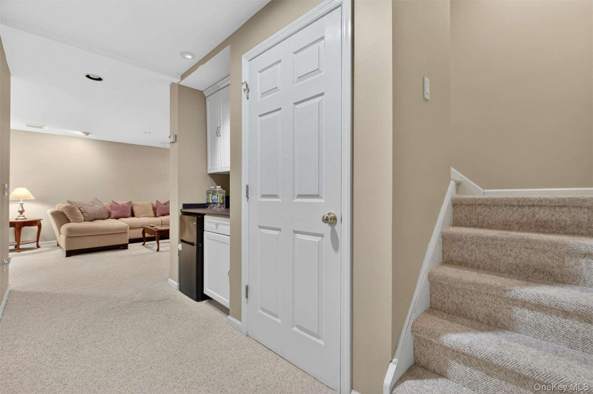 12 Newton Court
