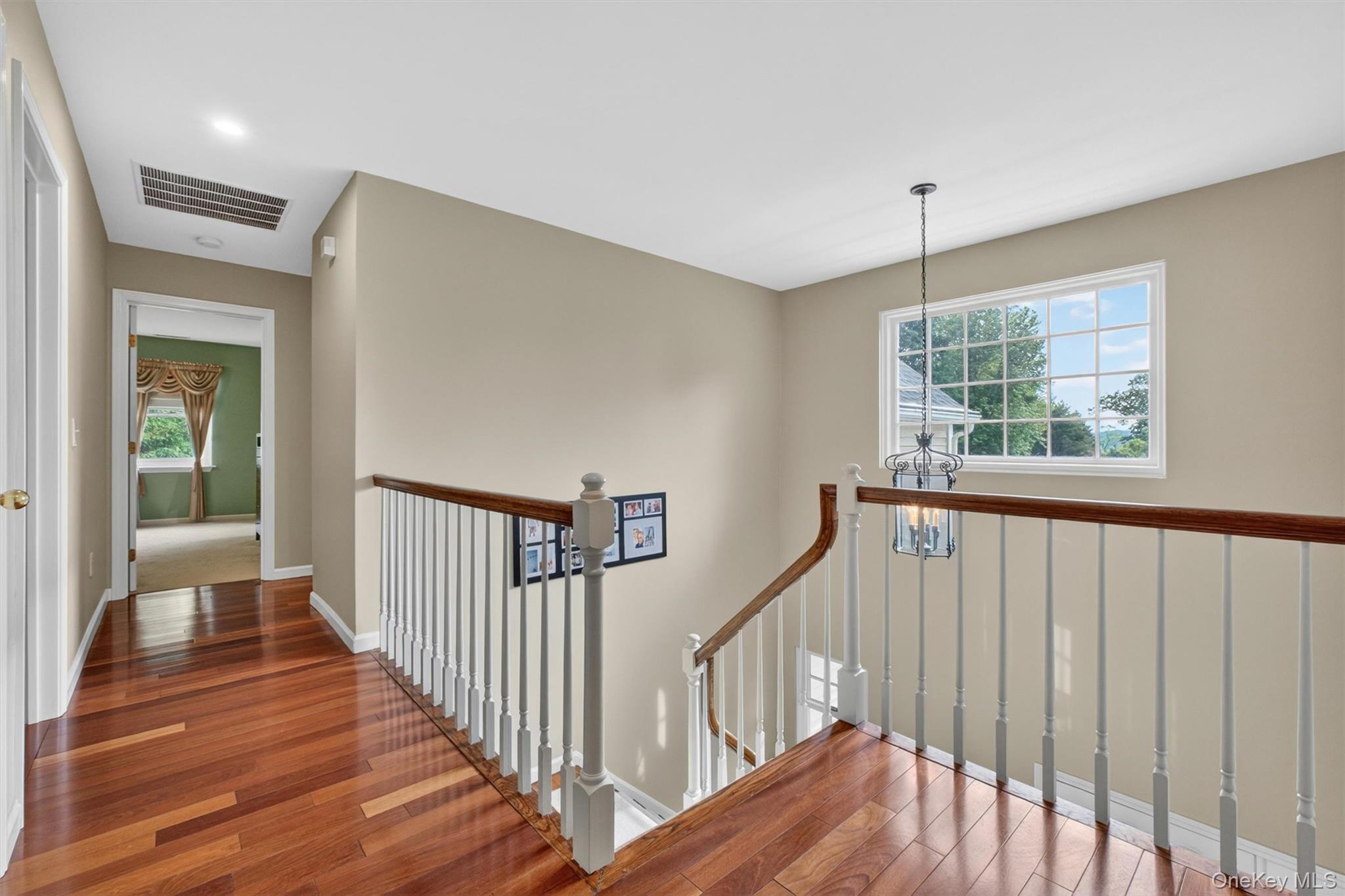 12 Newton Court