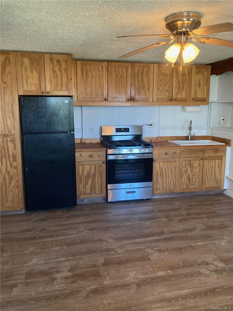 127 N Riverside Avenue Unit: Lower Level