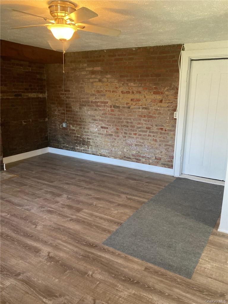 127 N Riverside Avenue Unit: Lower Level