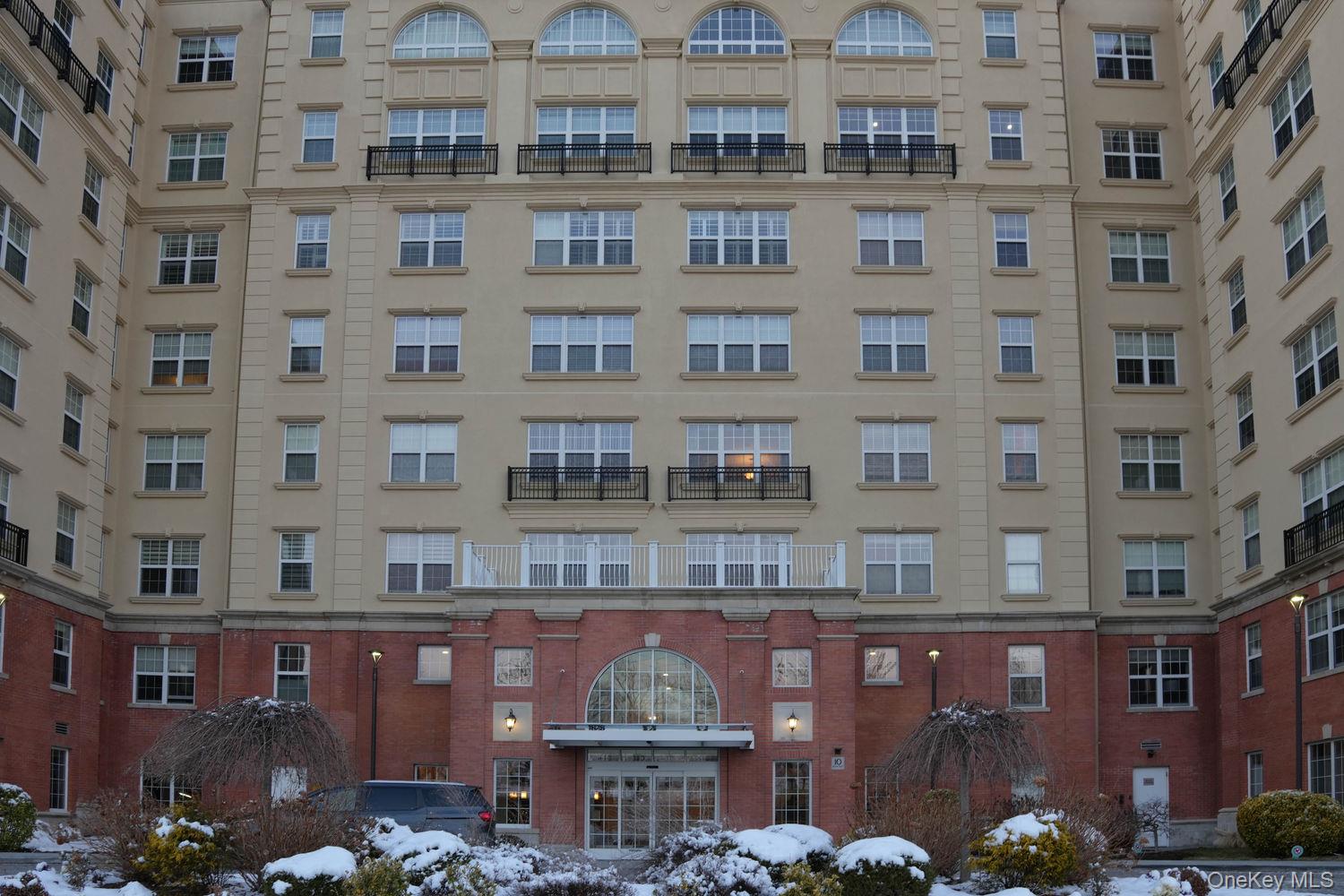 10 Byron Place Unit: 601