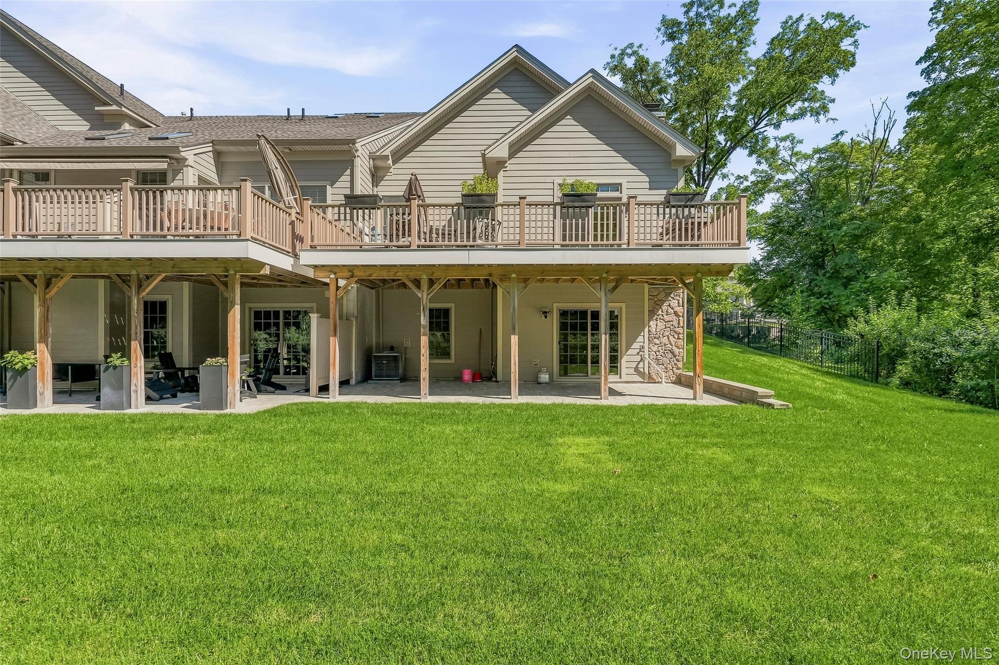 18 Bonham Lane