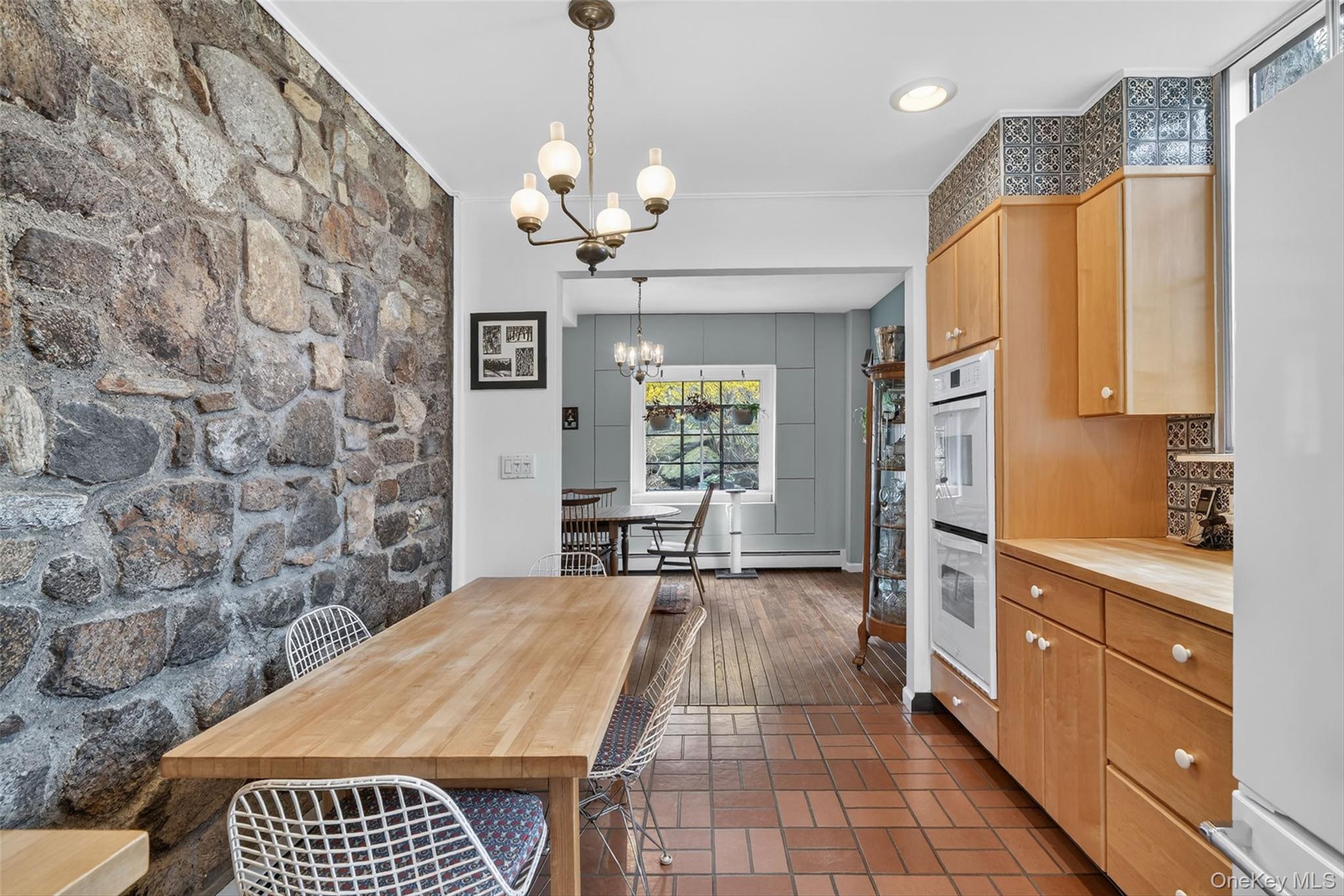 12 Inwood Lane W