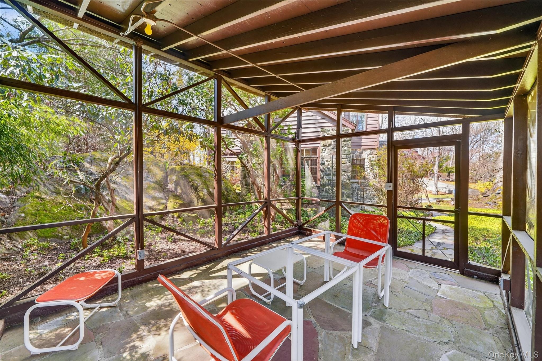 12 Inwood Lane W