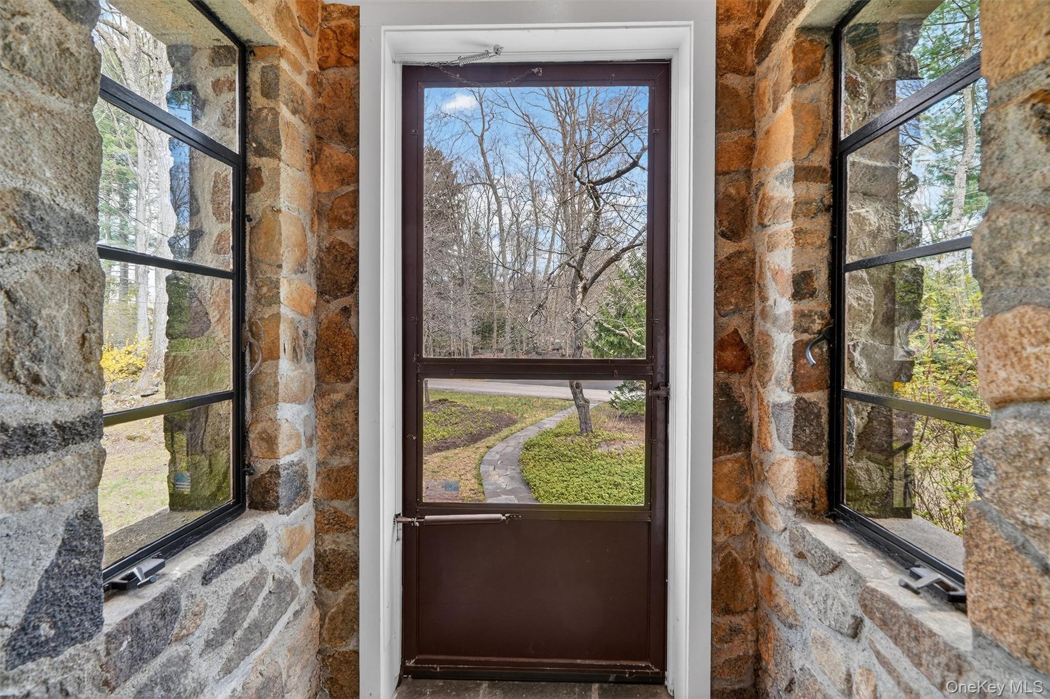 12 Inwood Lane W
