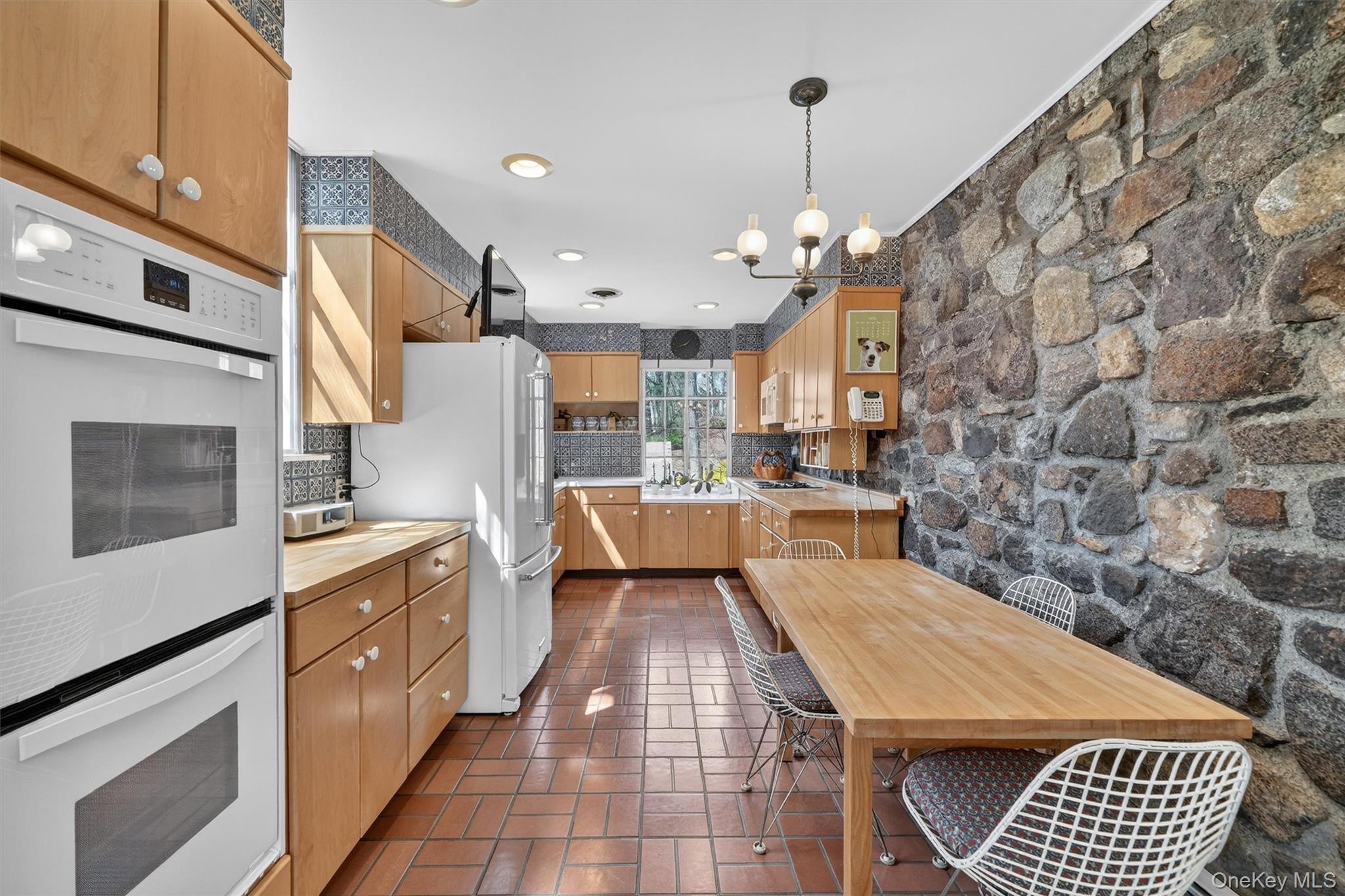 12 Inwood Lane W