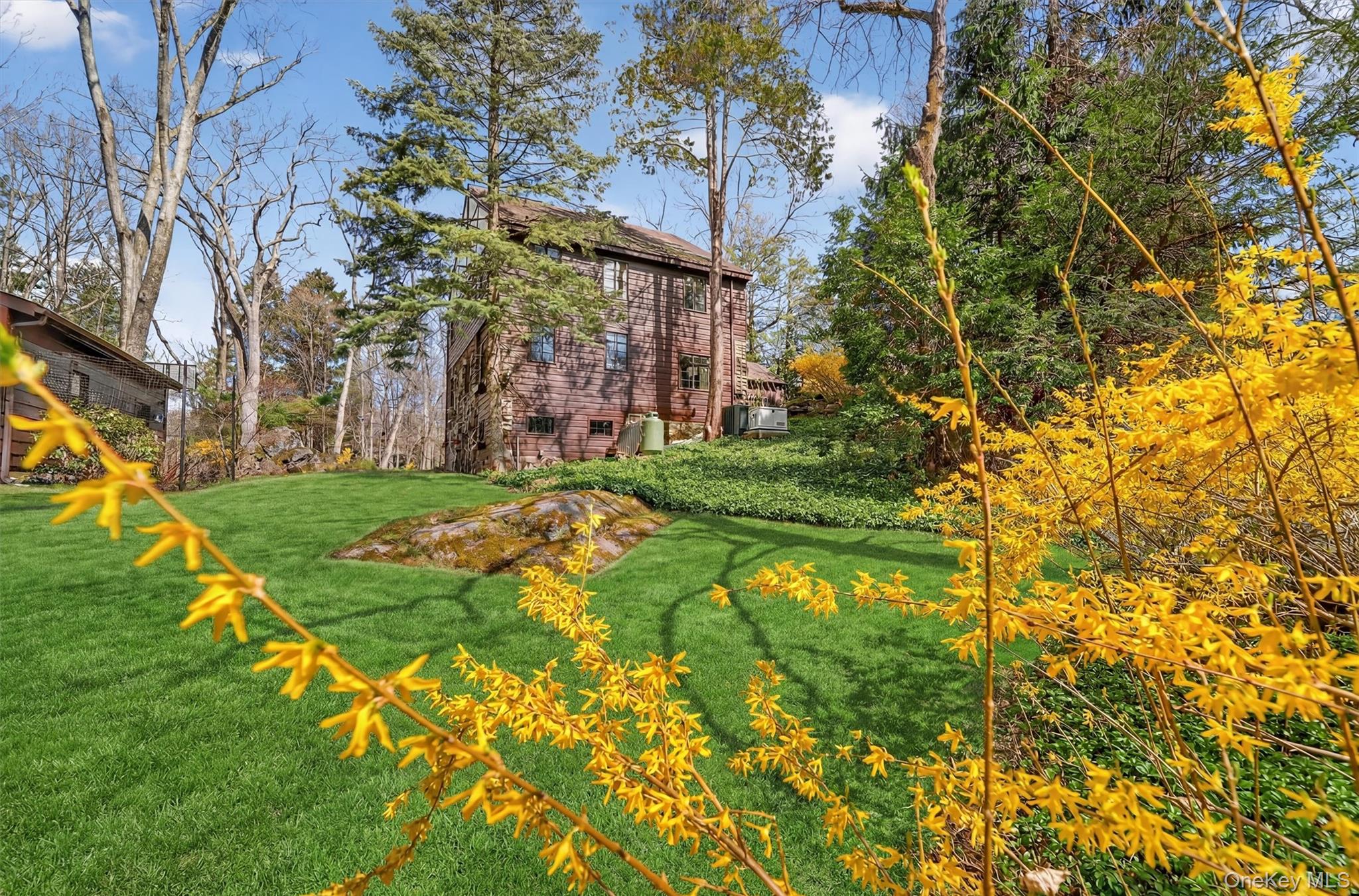 12 Inwood Lane W