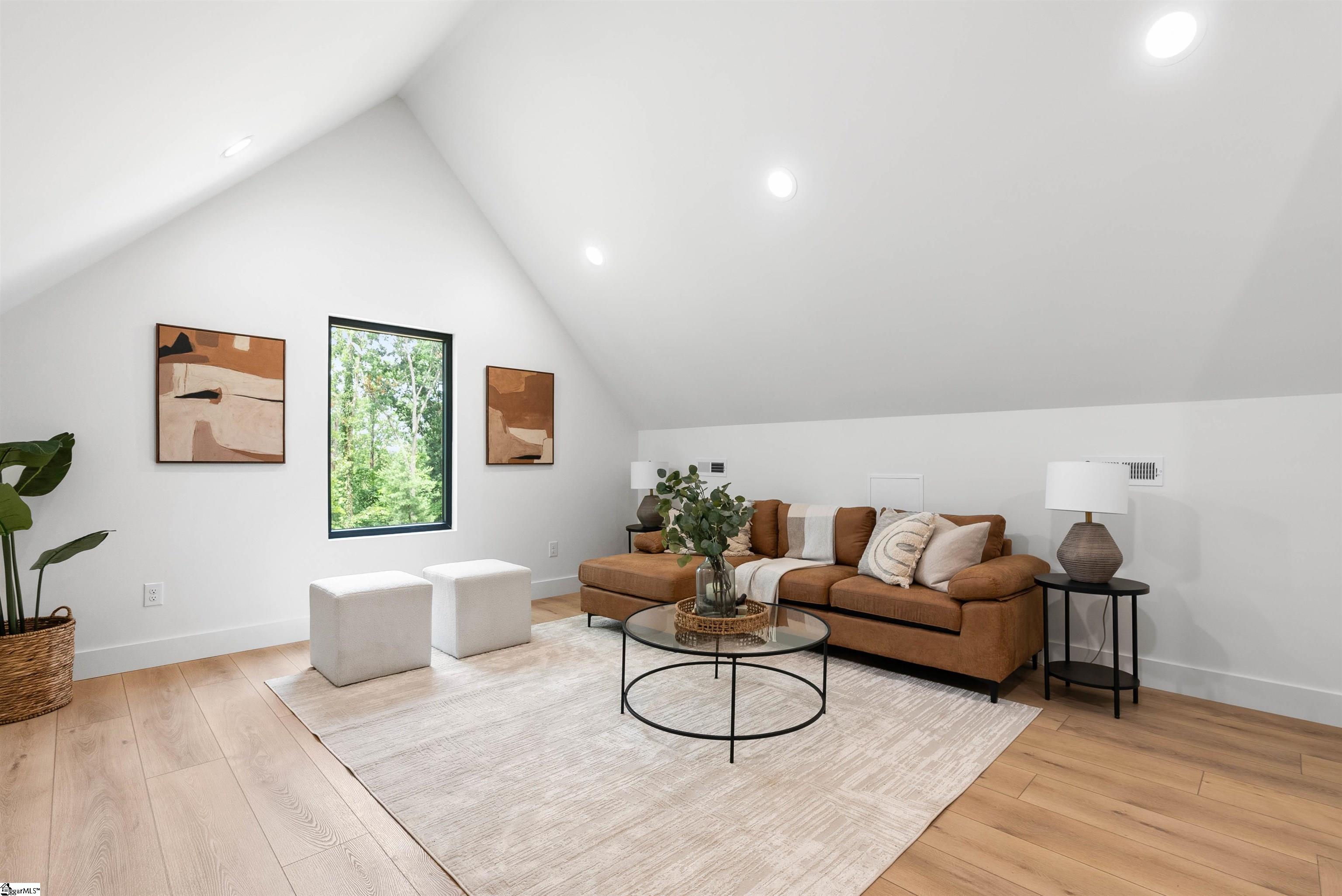 104 Arrowhead Circle