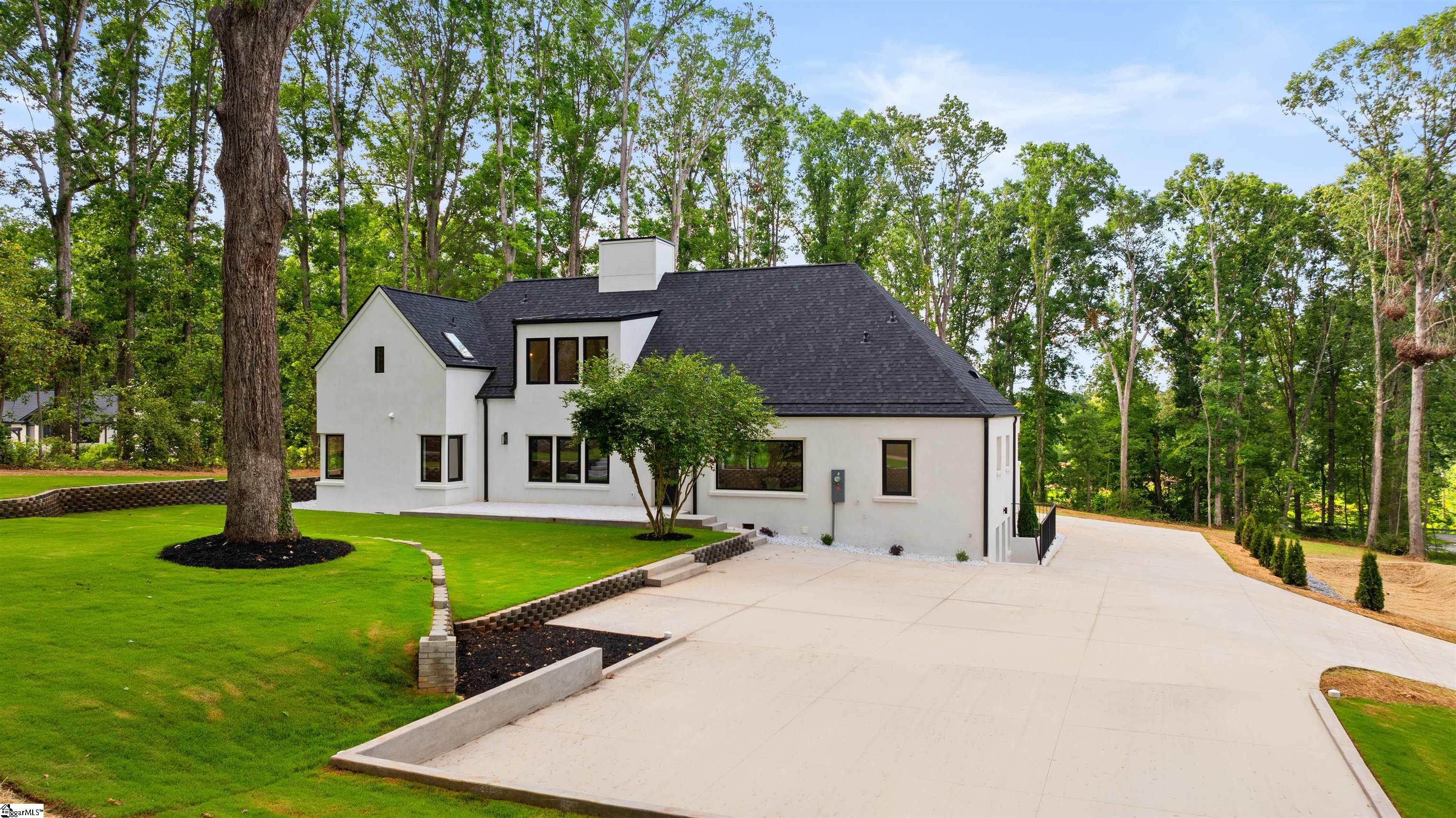 104 Arrowhead Circle