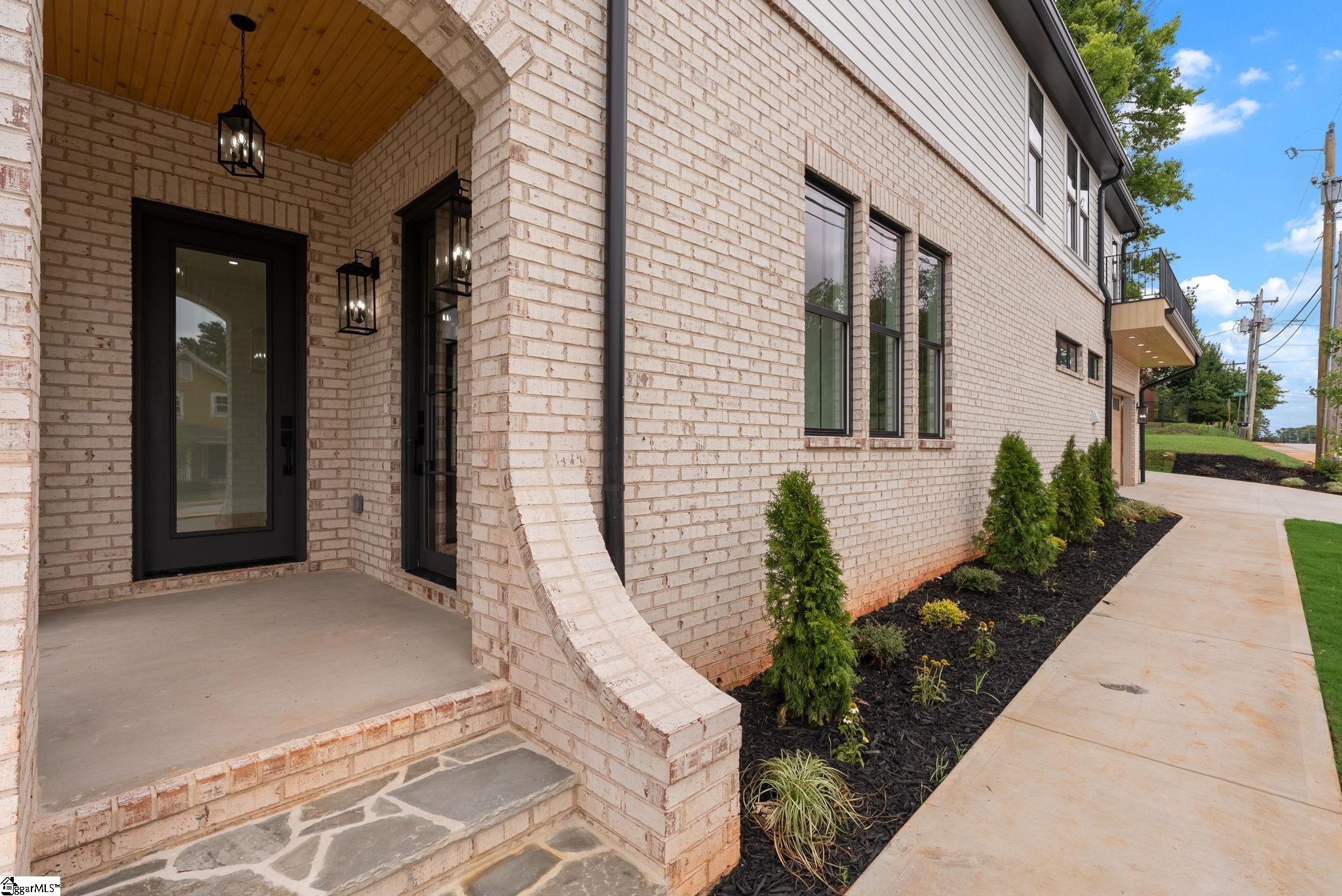 223 S Calhoun Street