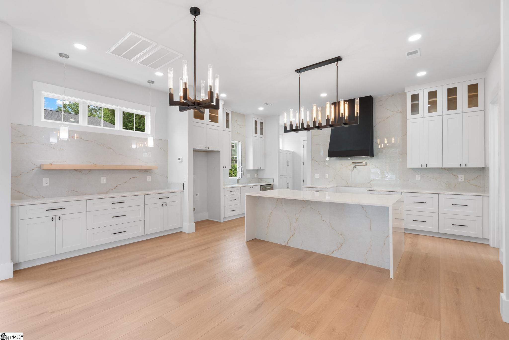 223 S Calhoun Street