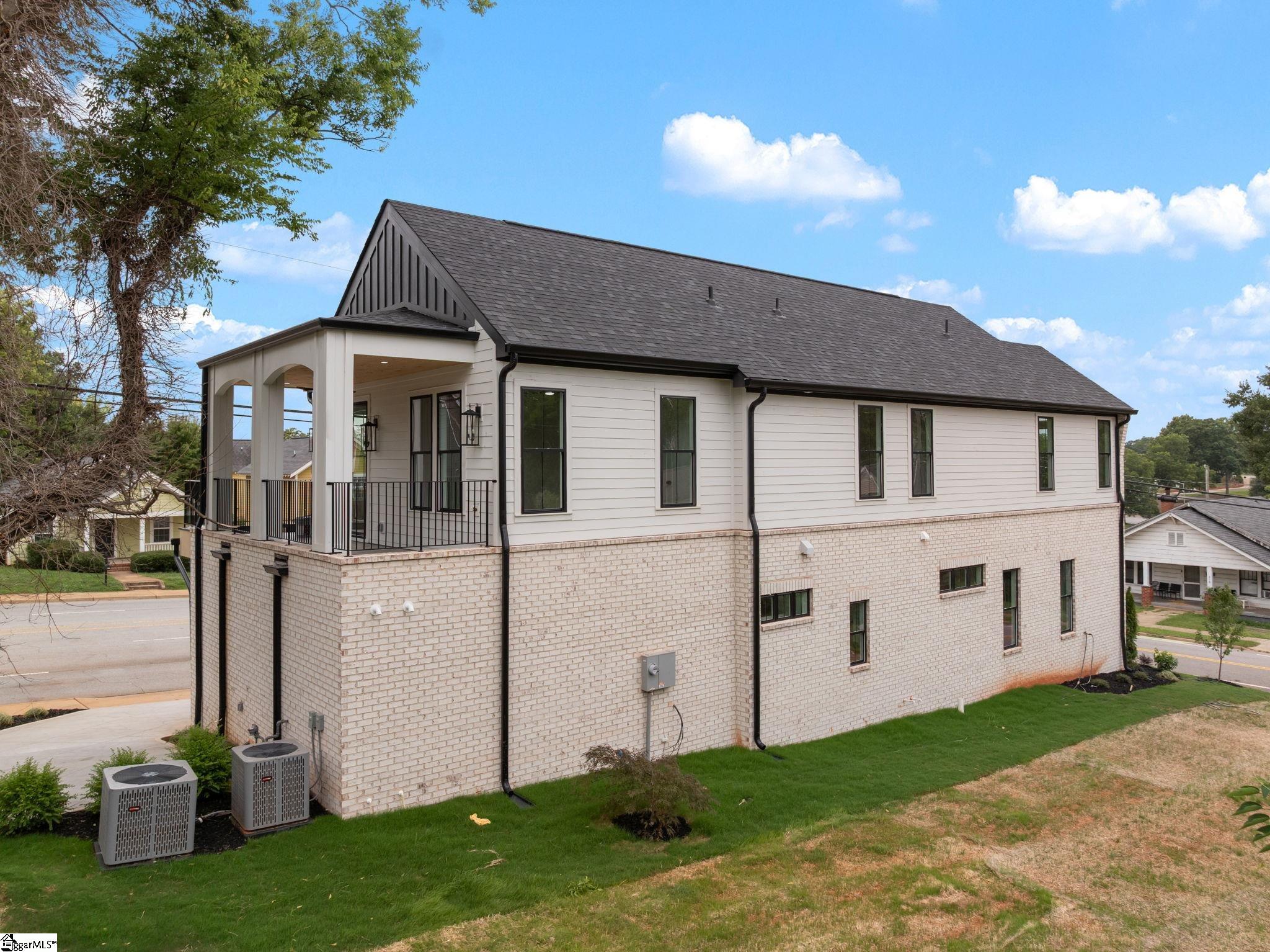 223 S Calhoun Street