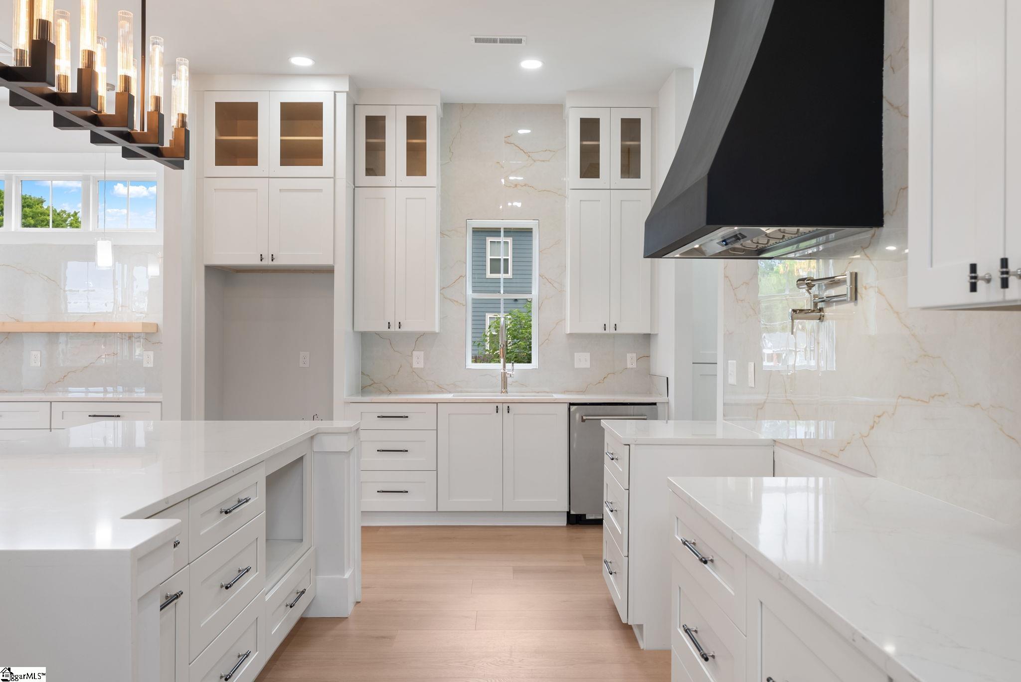 223 S Calhoun Street