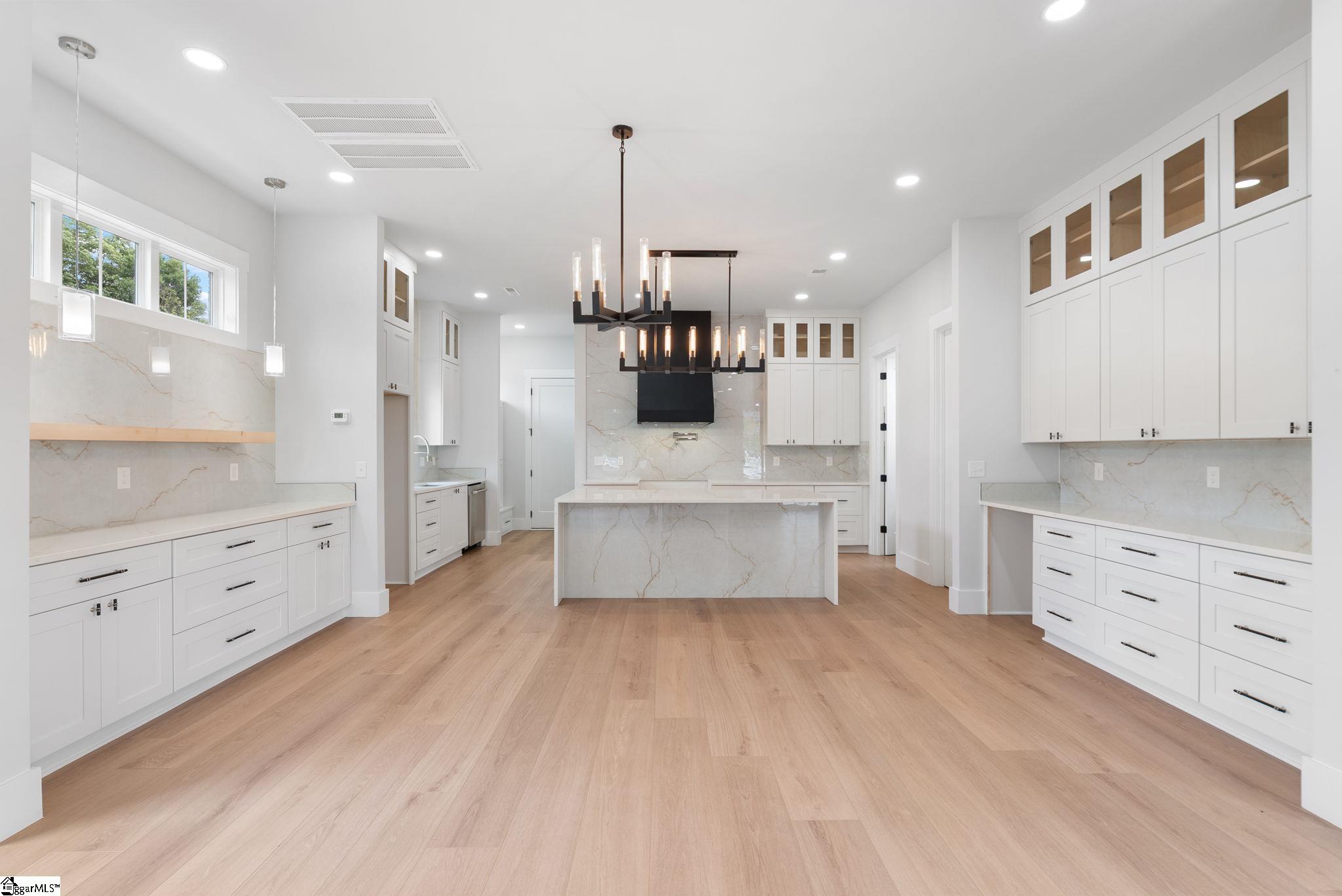 223 S Calhoun Street