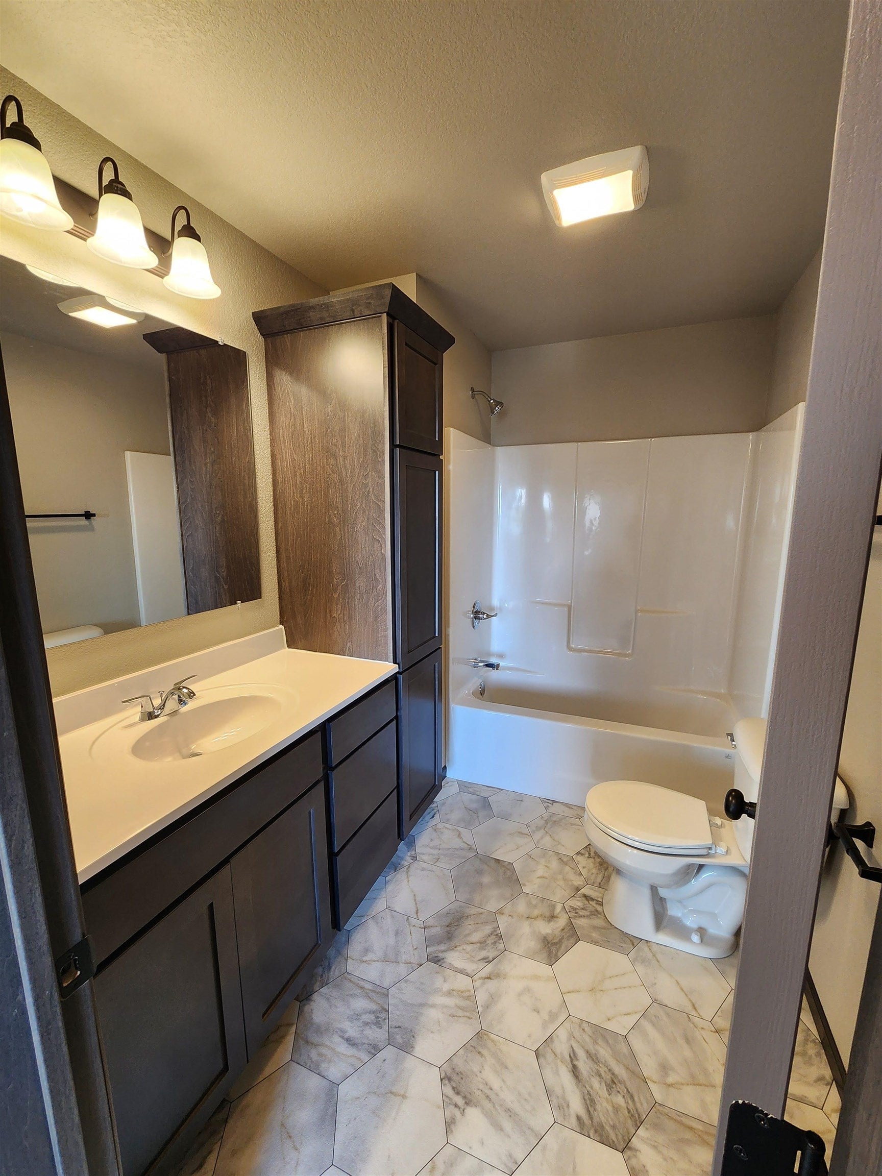 660 Valor Court