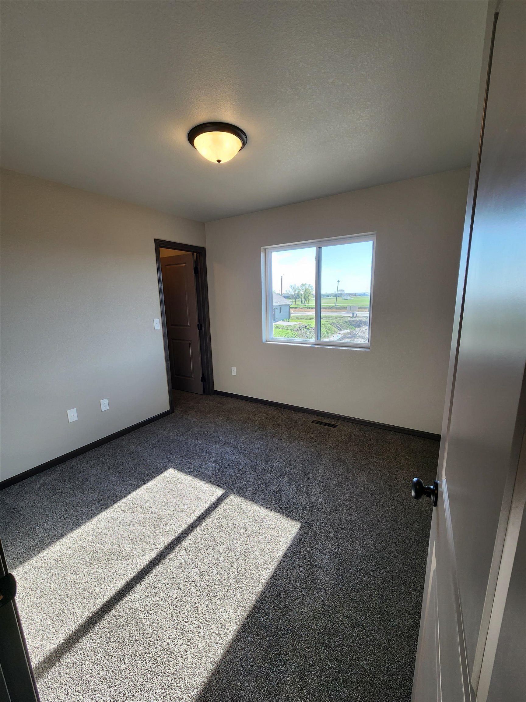 660 Valor Court