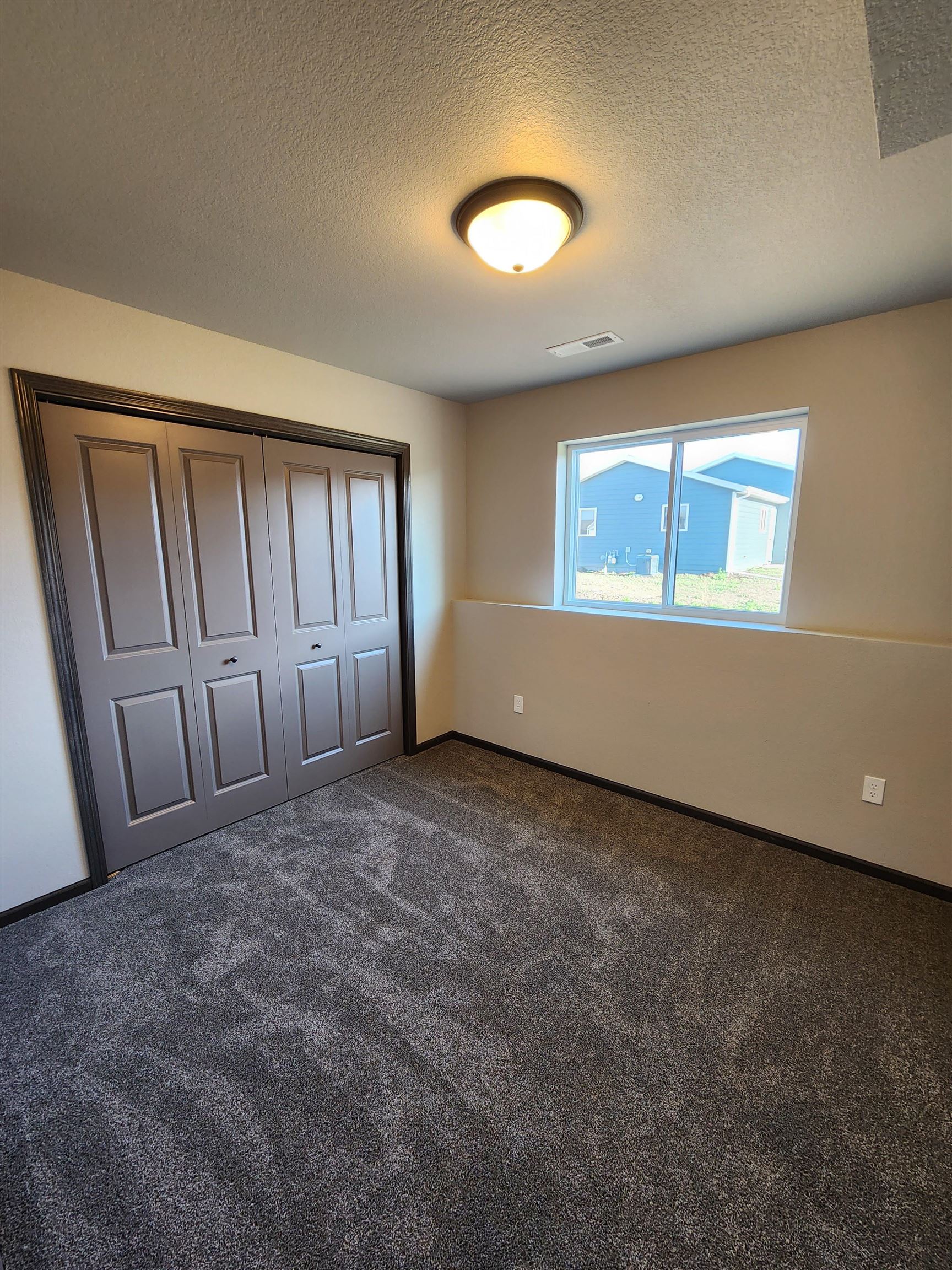 660 Valor Court