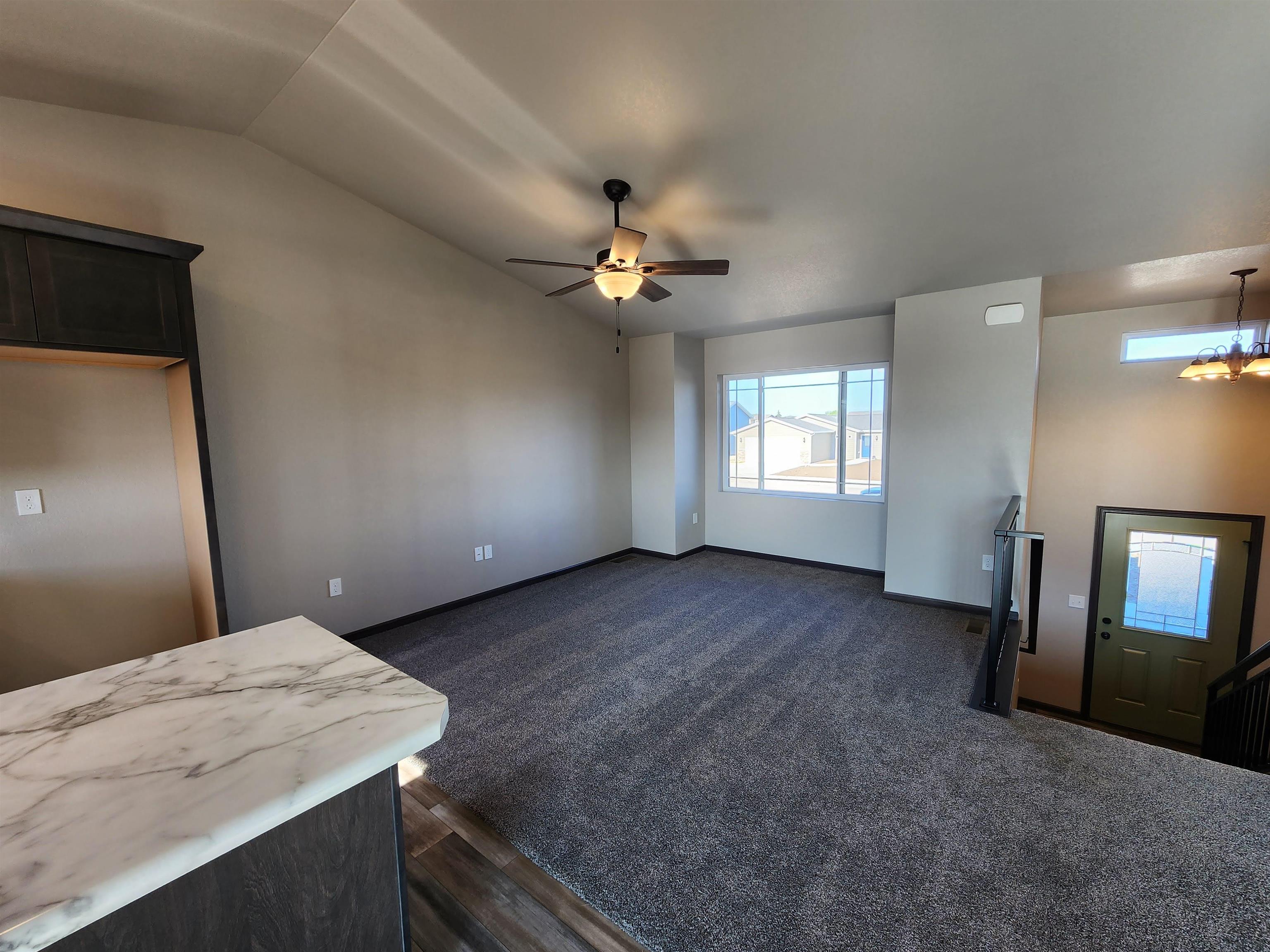 660 Valor Court