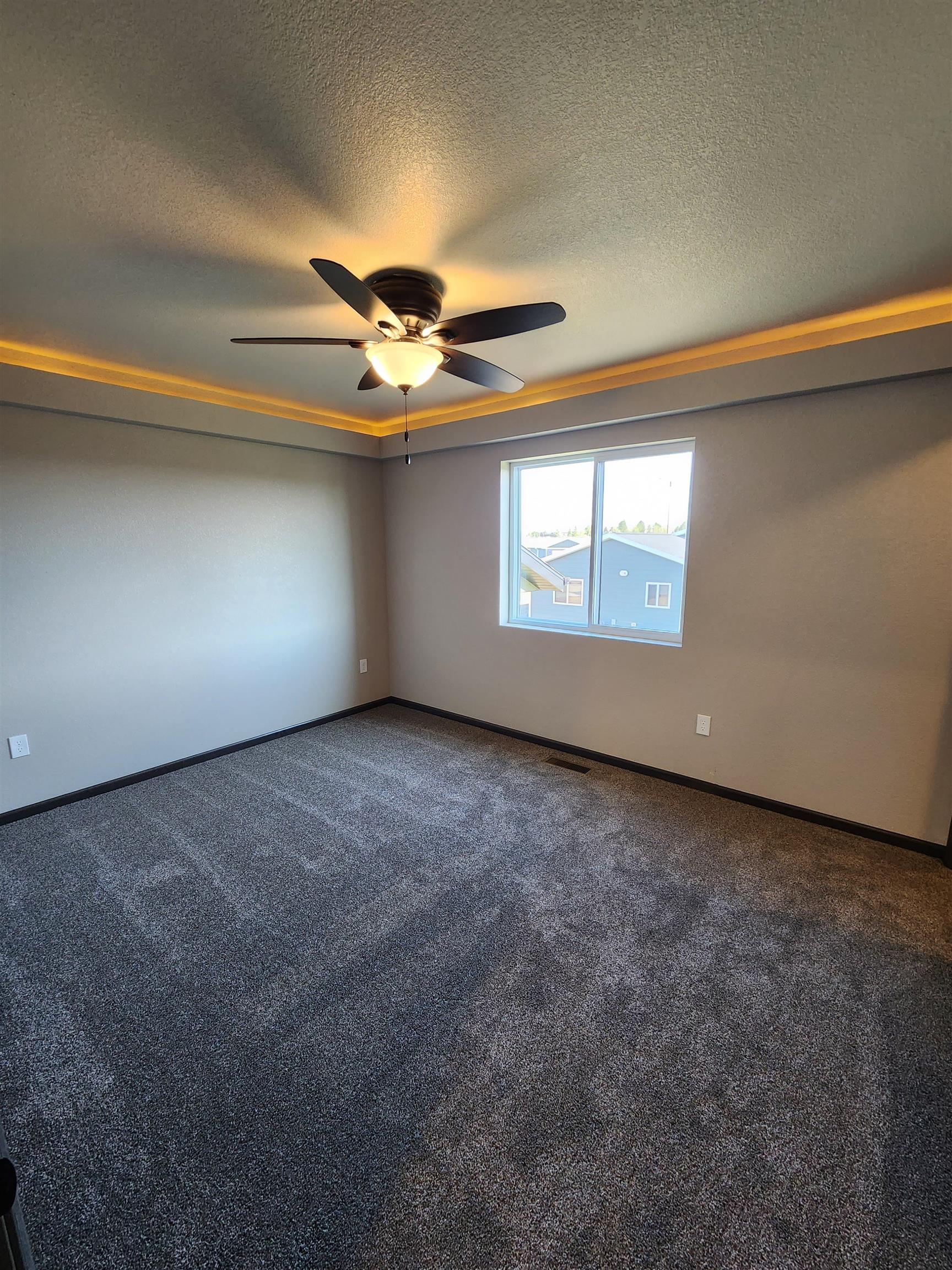 660 Valor Court