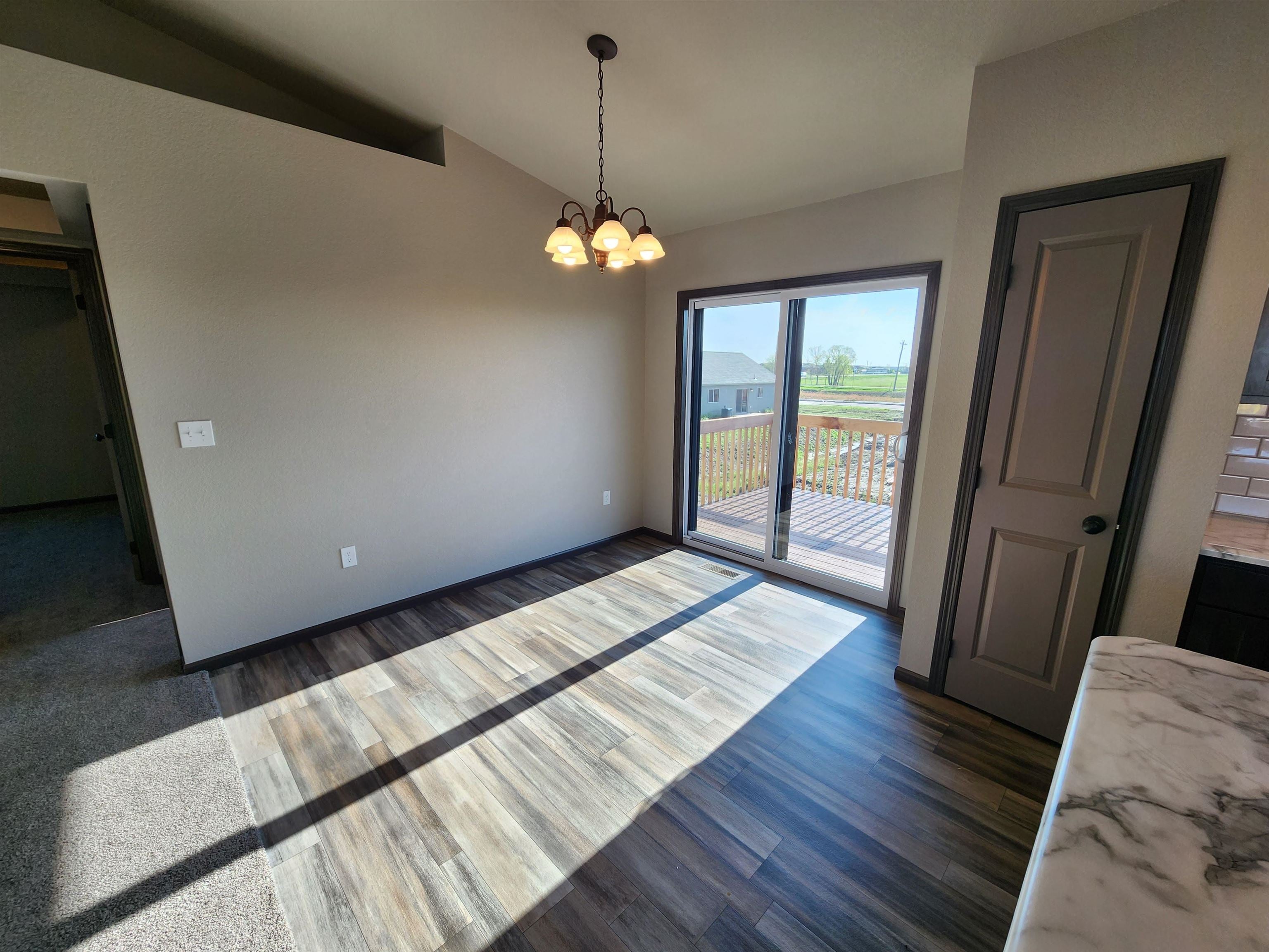 660 Valor Court