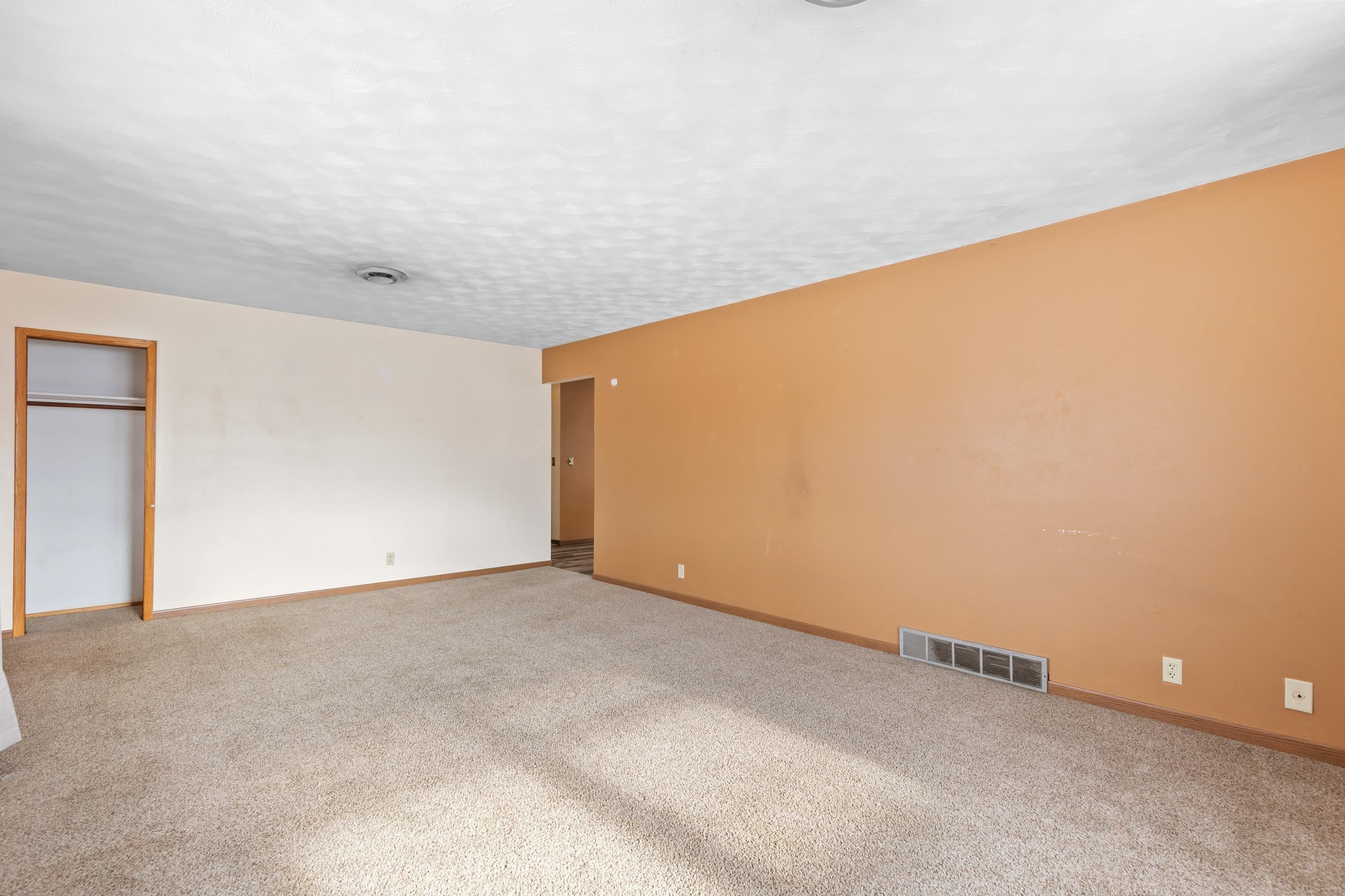 808 Holcomb Avenue
