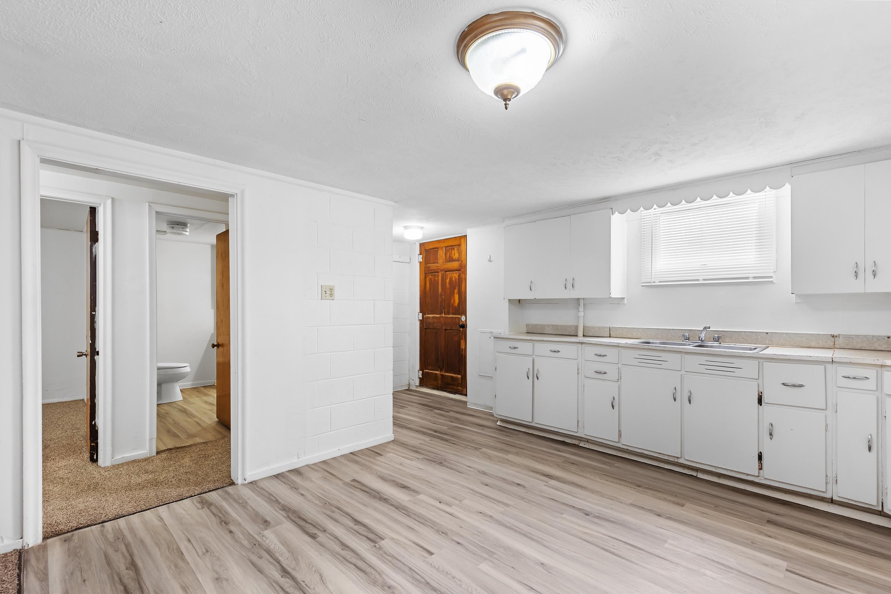 808 Holcomb Avenue