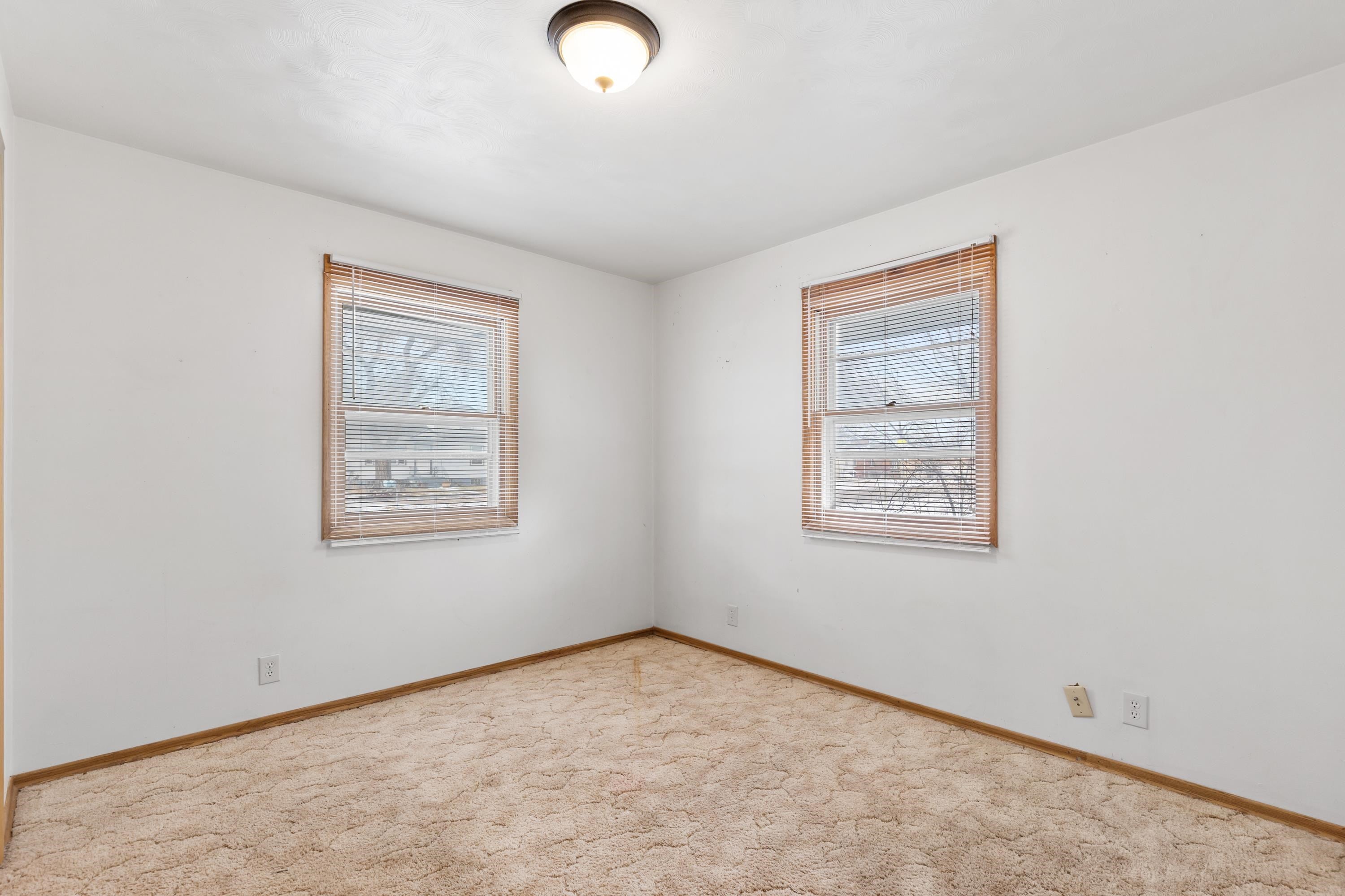 808 Holcomb Avenue