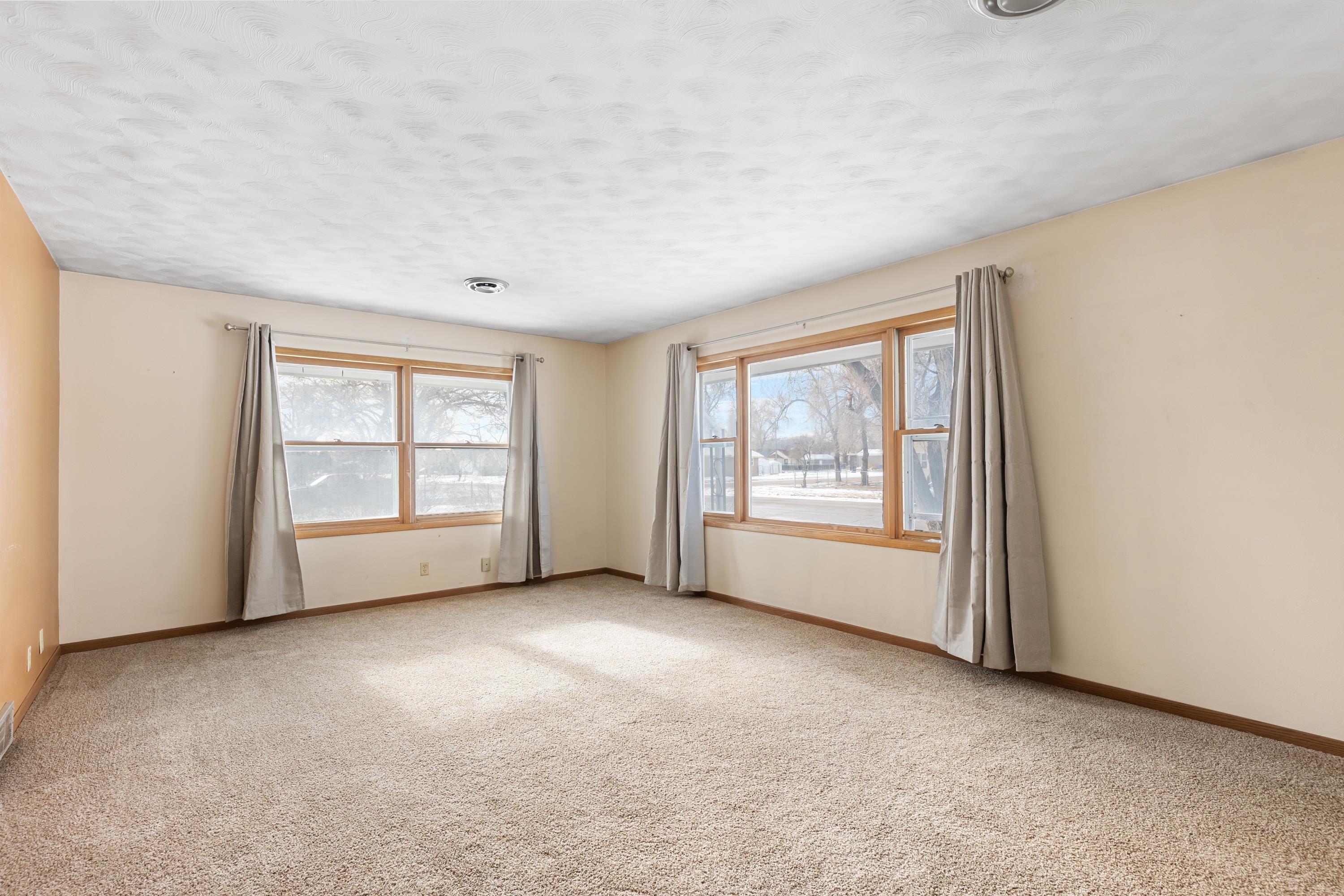 808 Holcomb Avenue