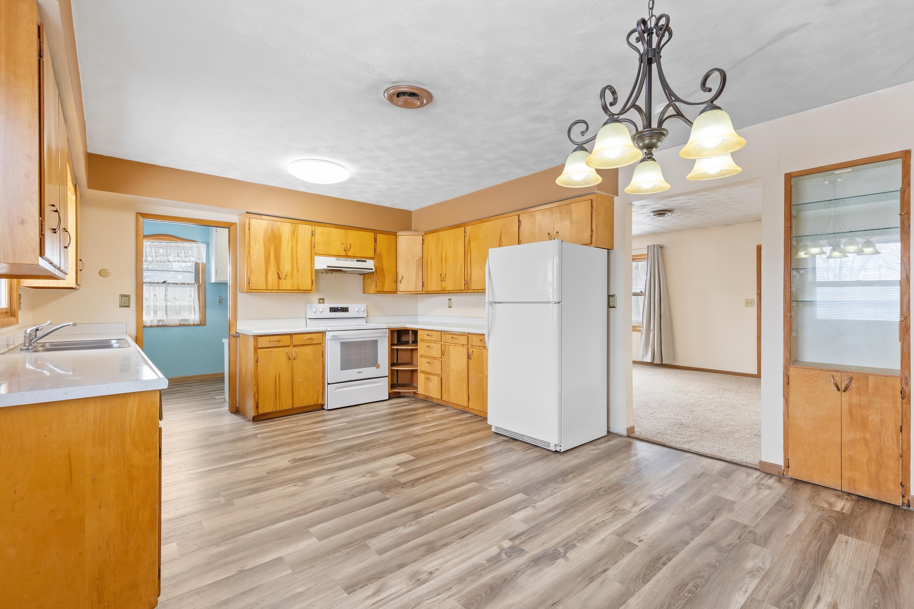 808 Holcomb Avenue