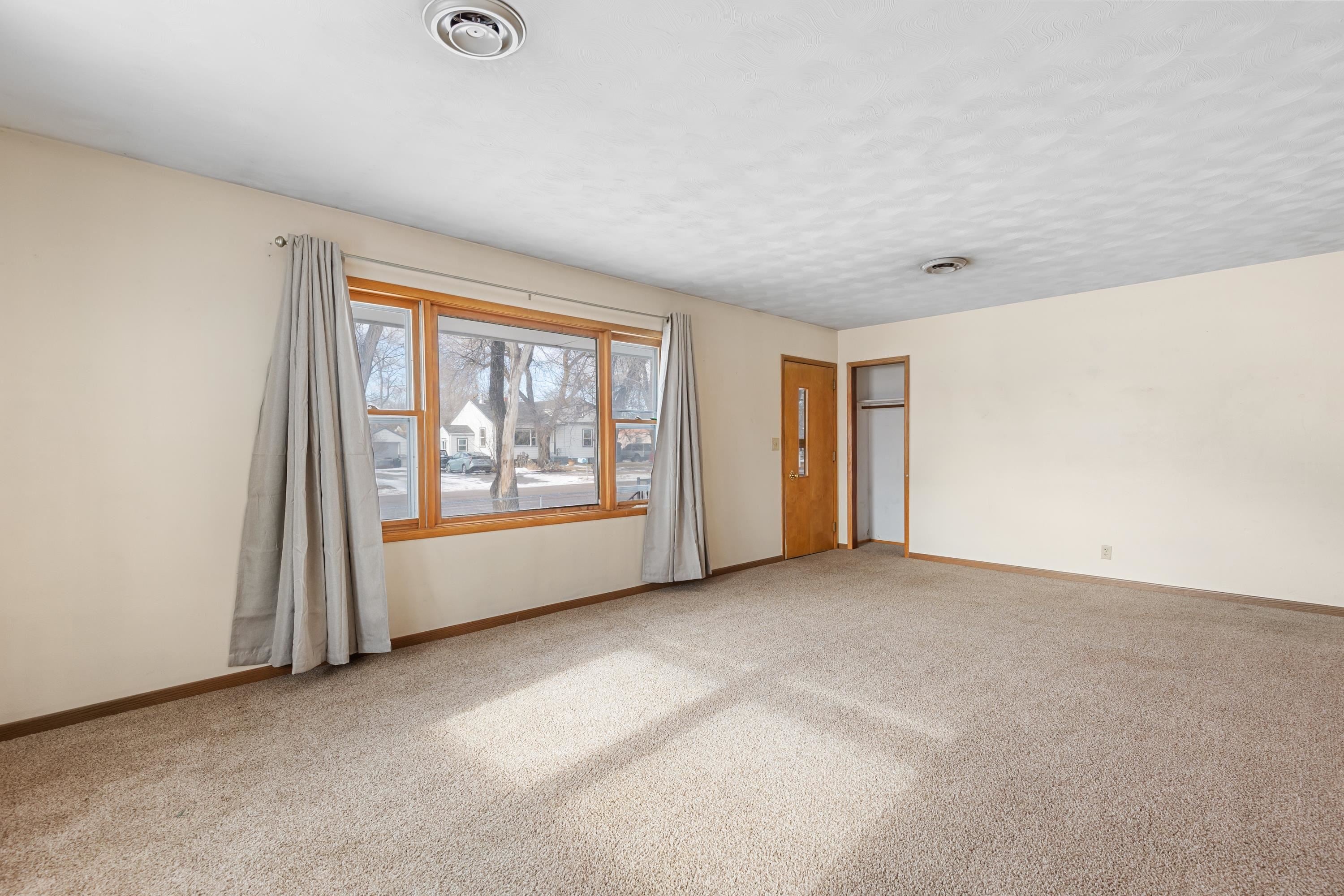 808 Holcomb Avenue