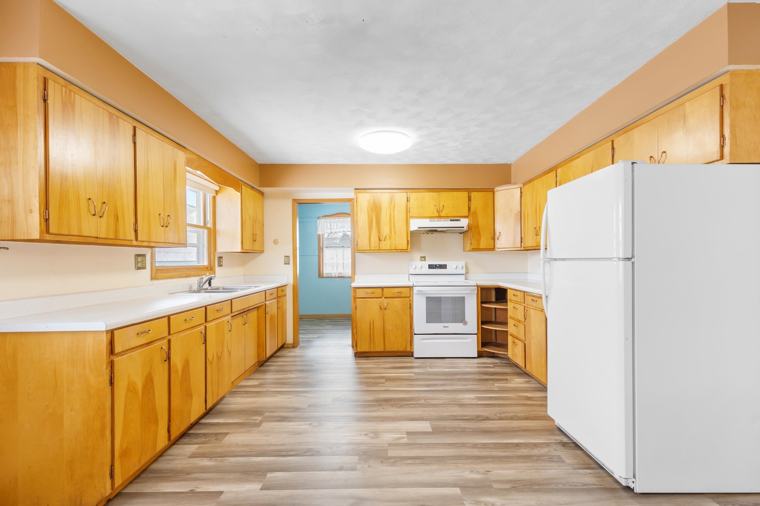 808 Holcomb Avenue