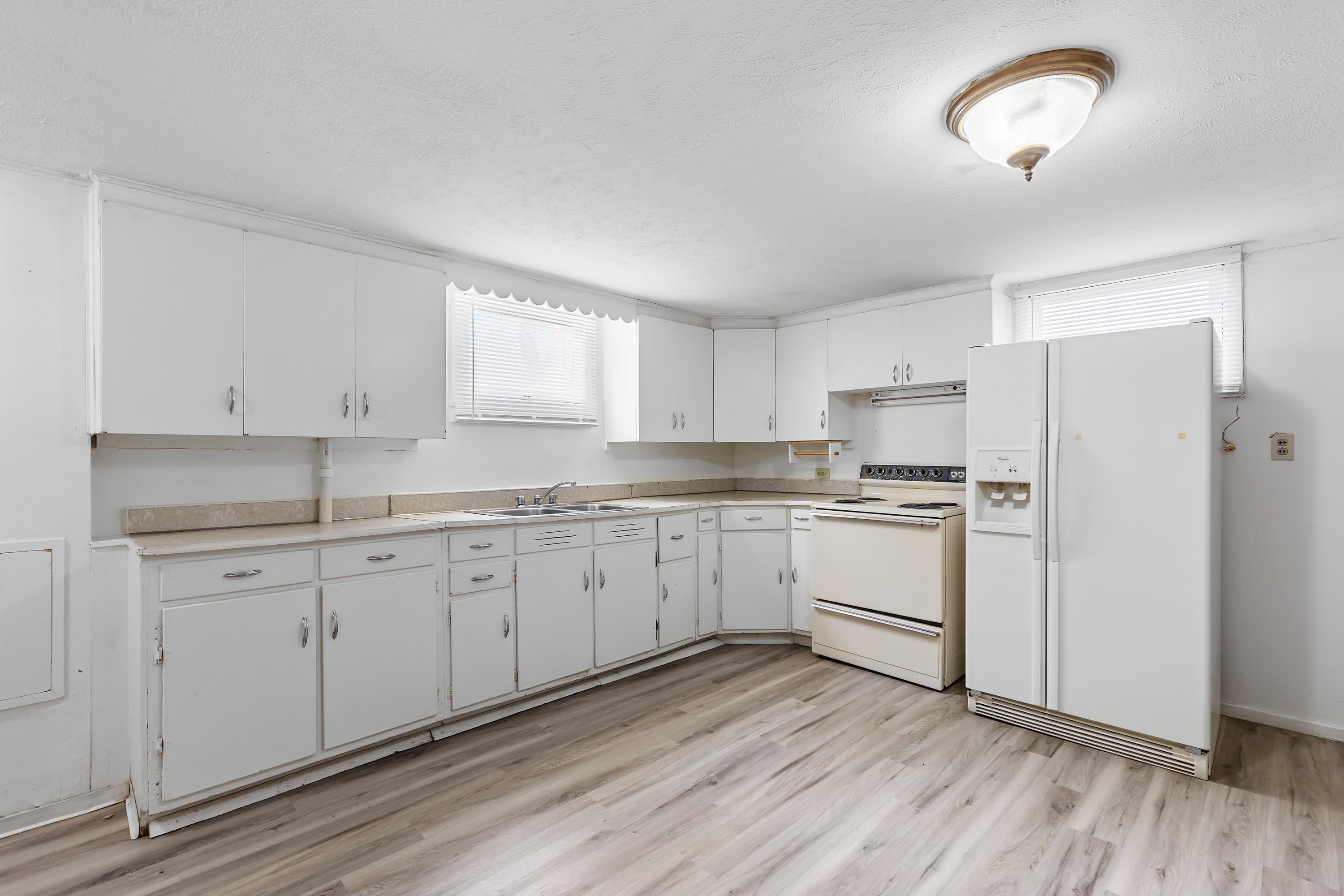 808 Holcomb Avenue