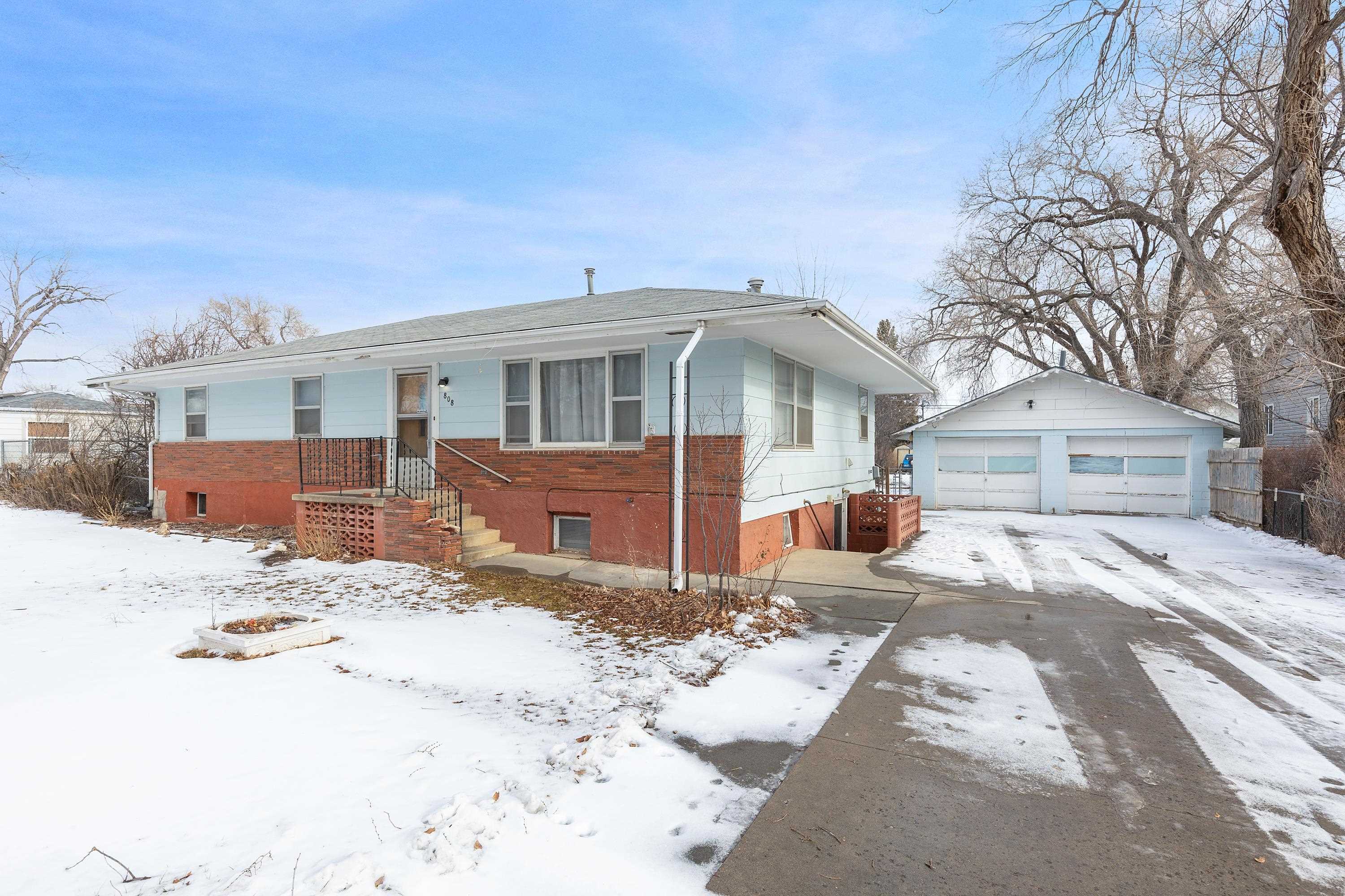 808 Holcomb Avenue